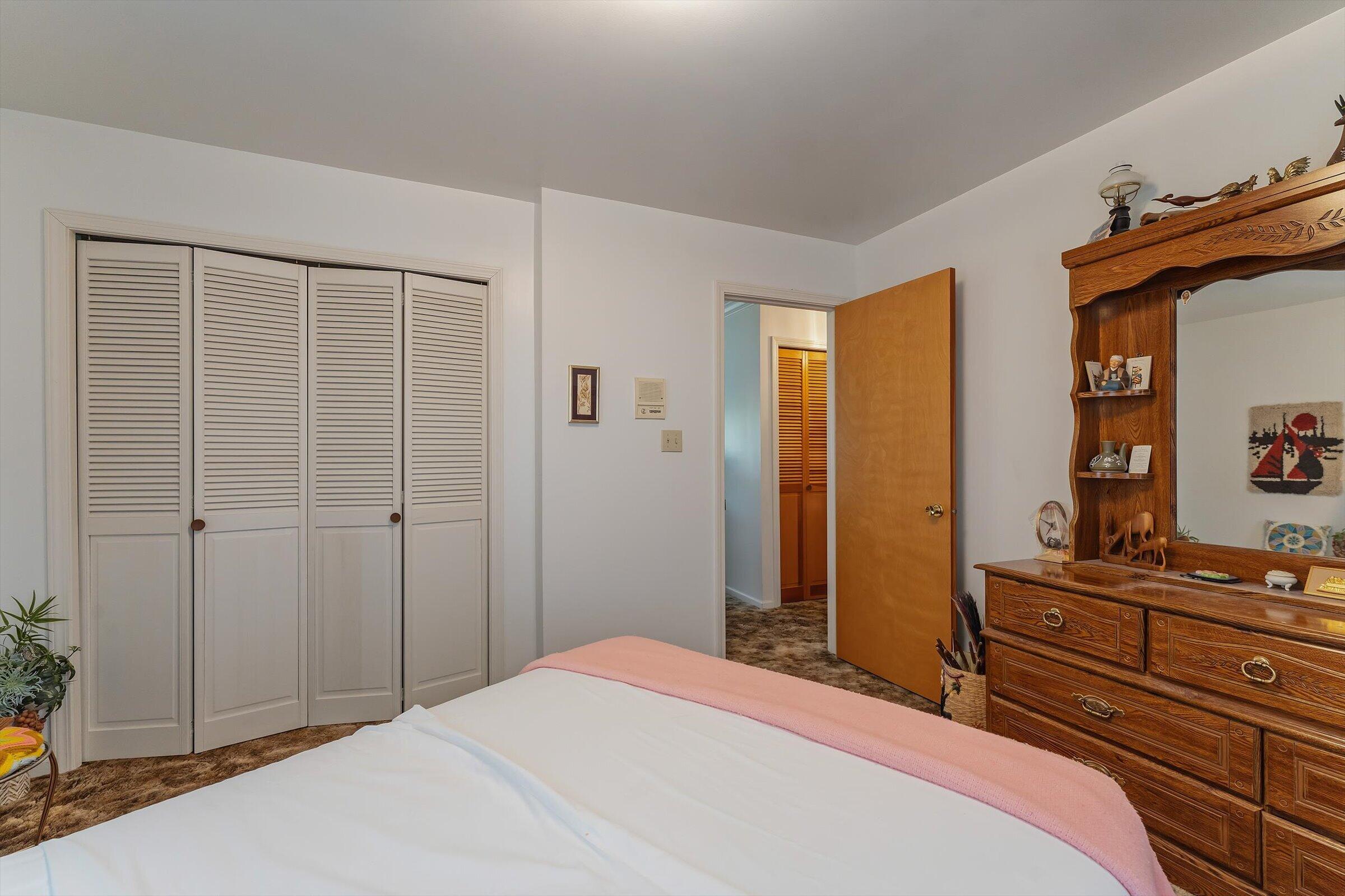 65351 E Peninsula Drive Cassopolis MI 49031