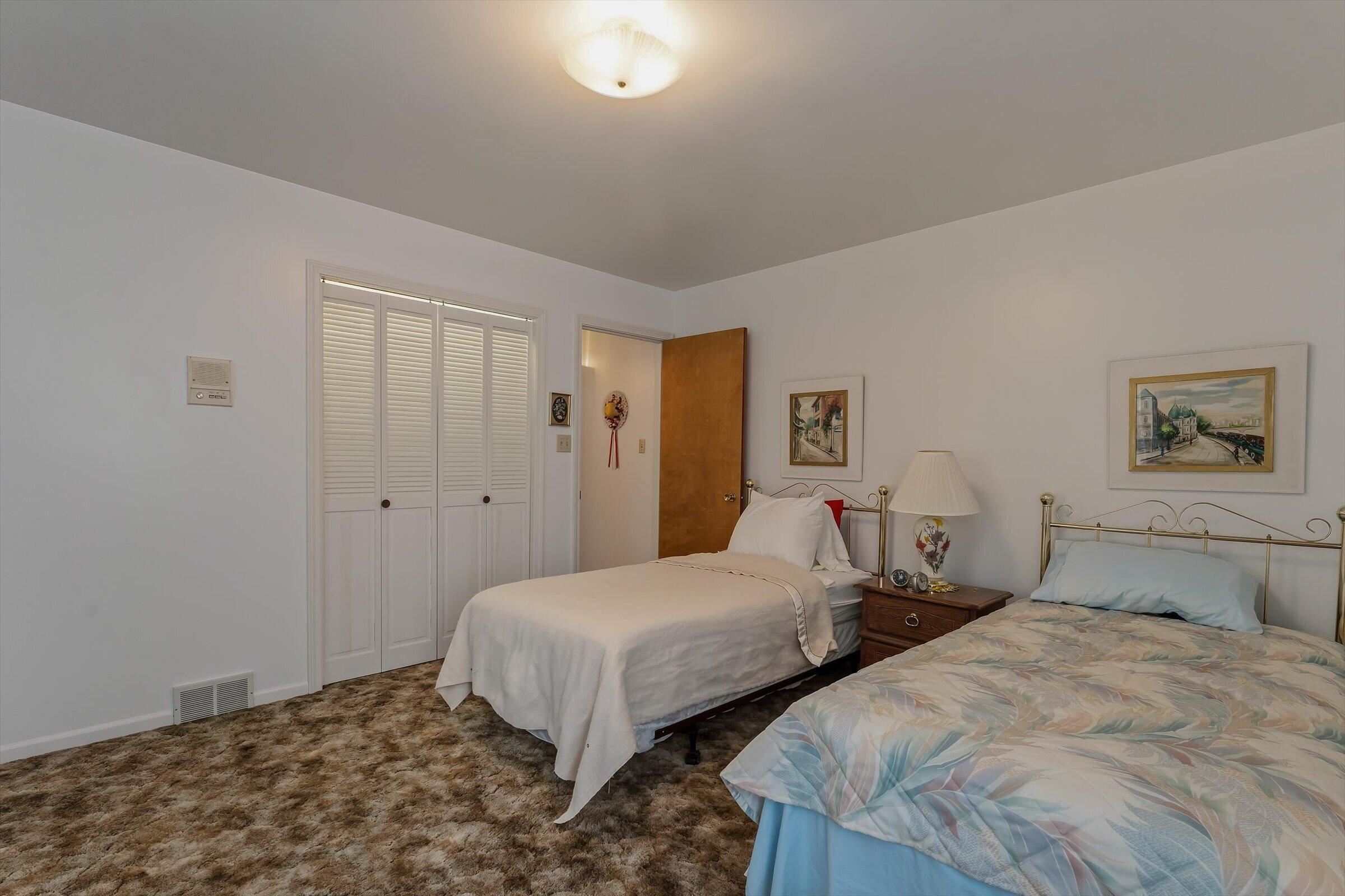 65351 E Peninsula Drive Cassopolis MI 49031