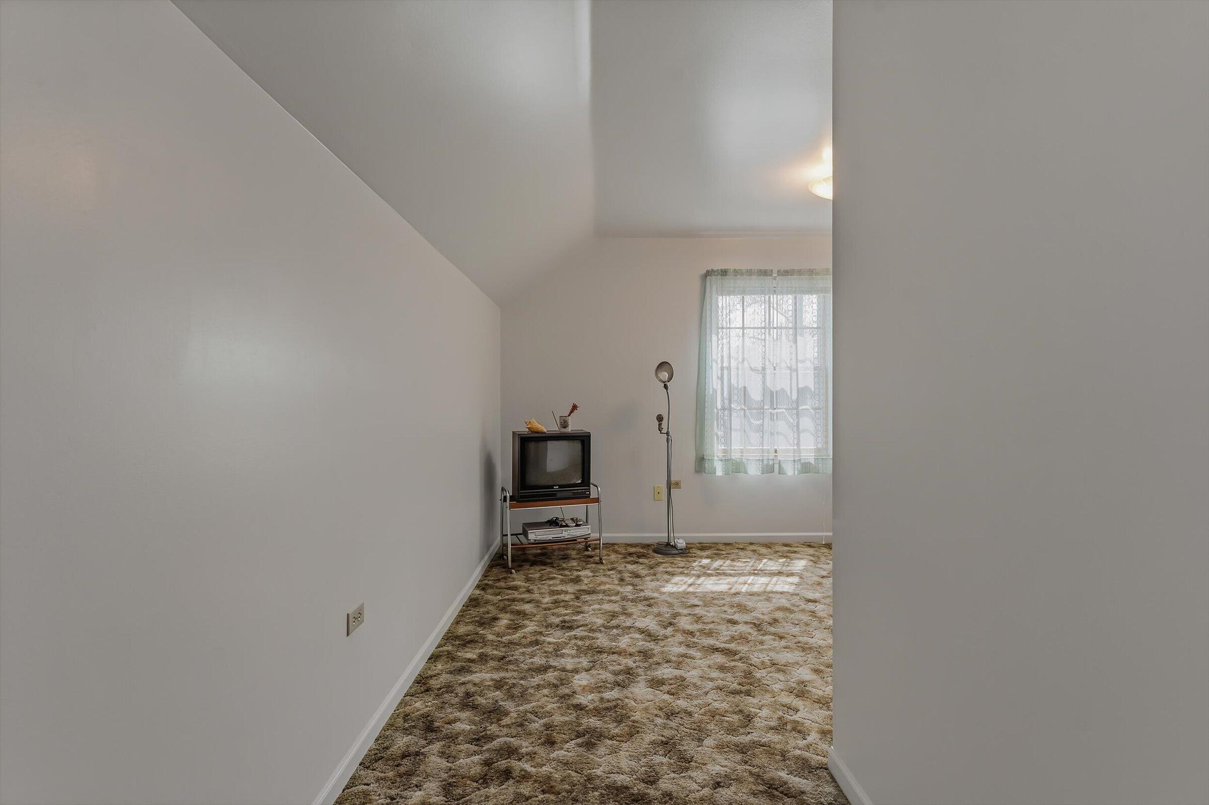 65351 E Peninsula Drive Cassopolis MI 49031