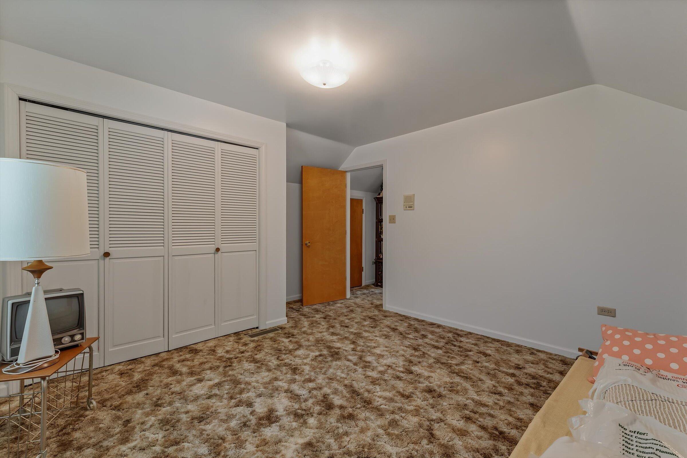 65351 E Peninsula Drive Cassopolis MI 49031