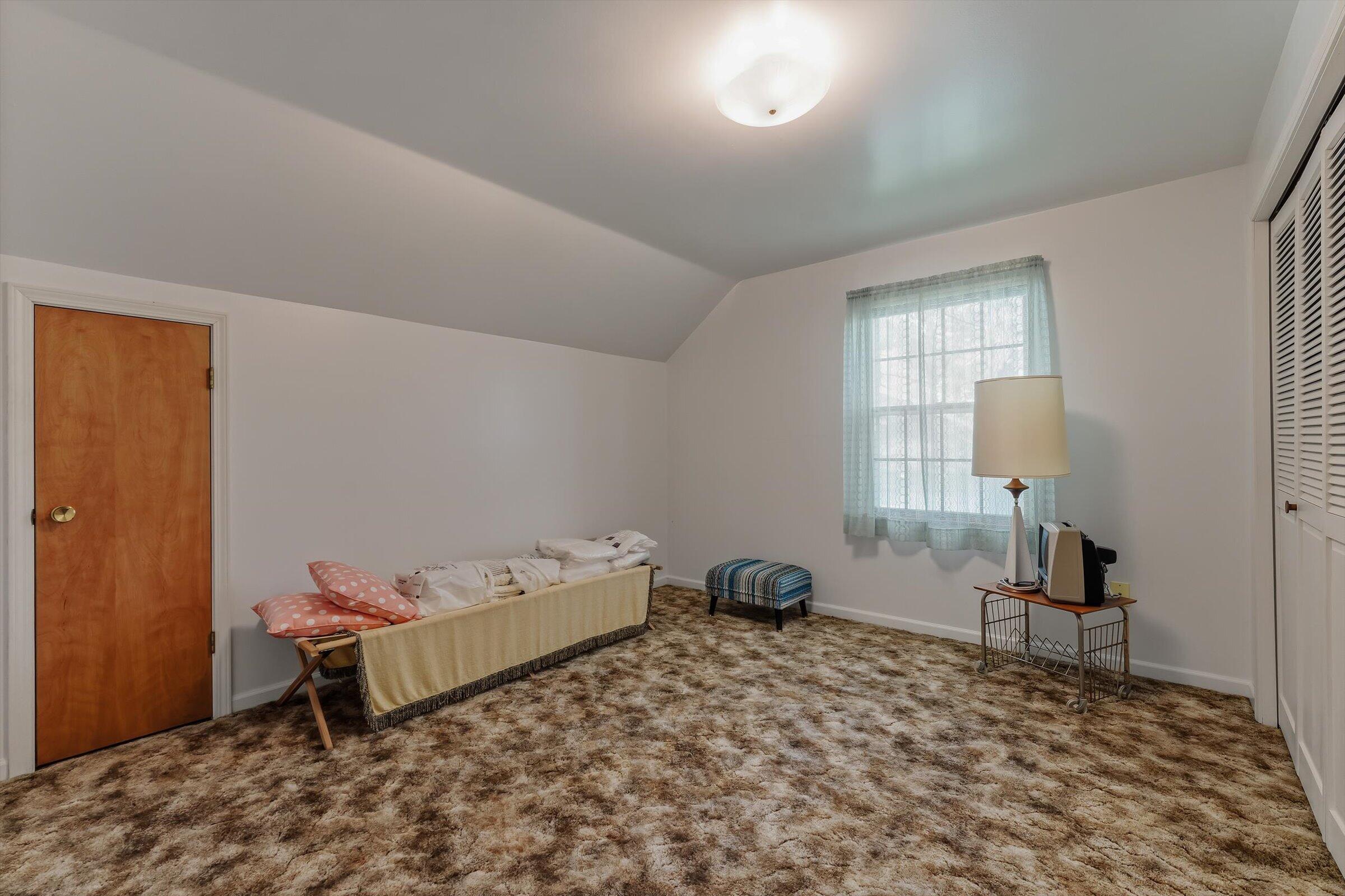 65351 E Peninsula Drive Cassopolis MI 49031