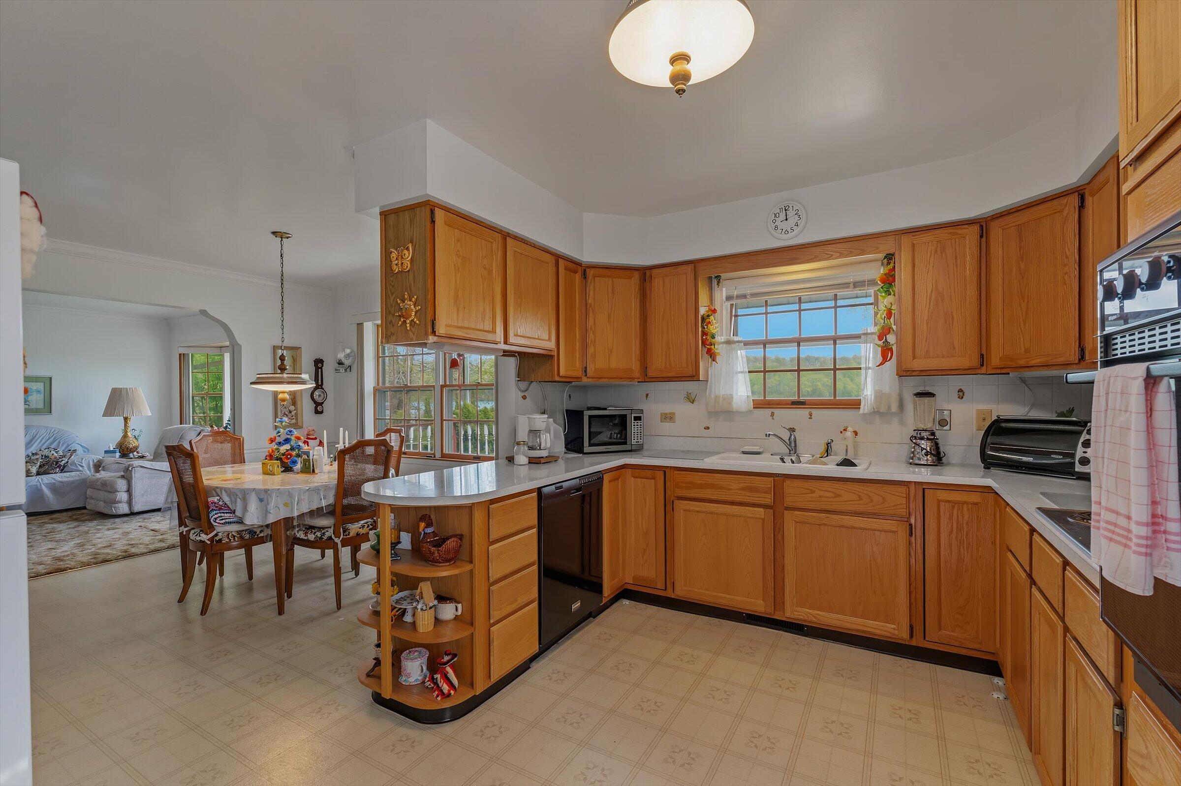 65351 E Peninsula Drive Cassopolis MI 49031