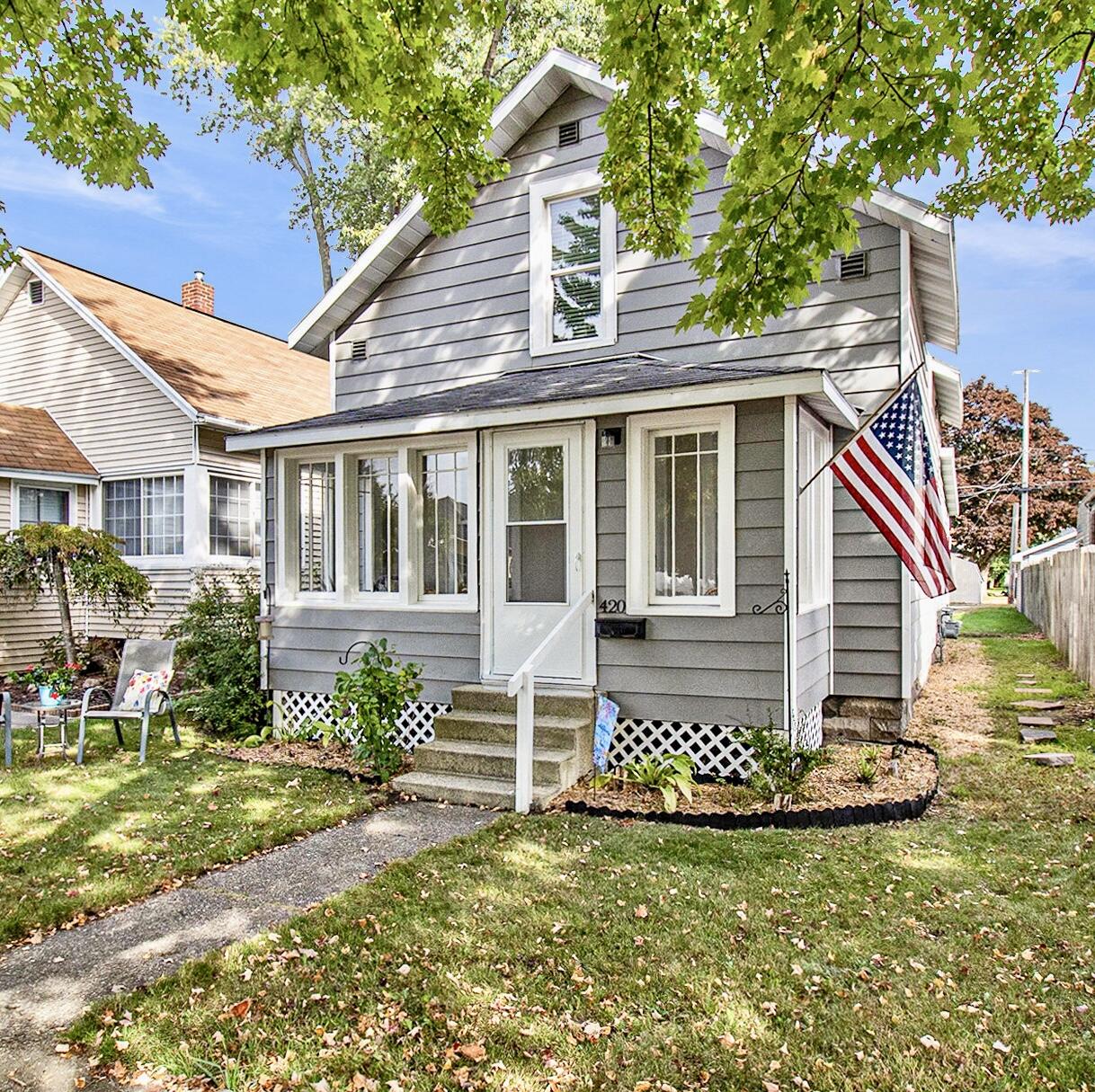 420 N Robert Street Ludington MI 49431