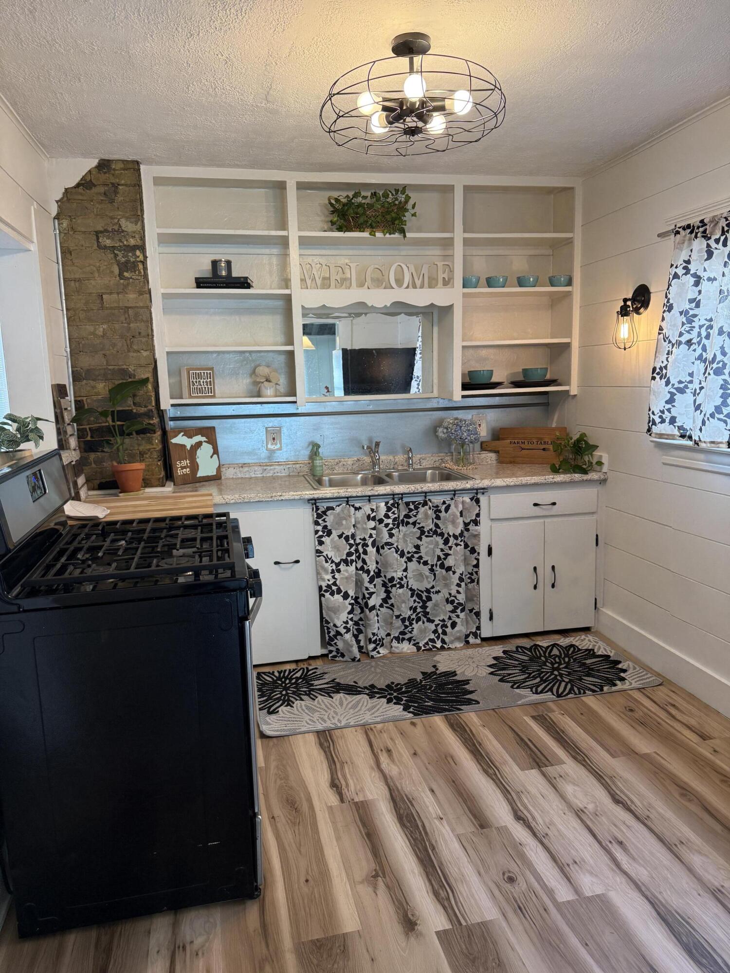 420 N Robert Street Ludington MI 49431