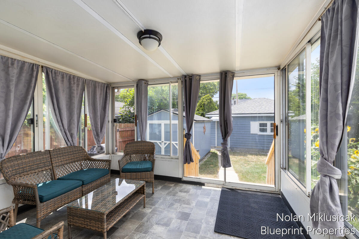 1147 Jennette Avenue NW Grand Rapids MI 49504