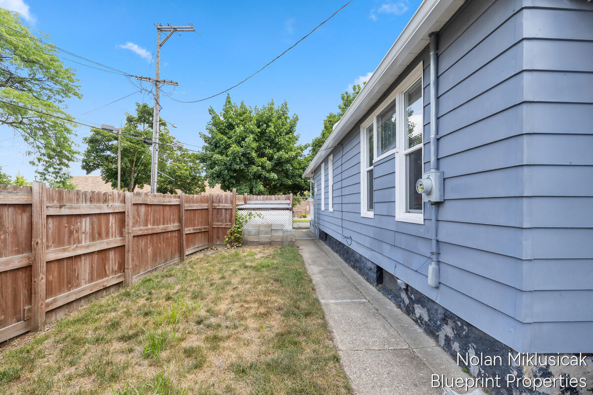 1147 Jennette Avenue NW Grand Rapids MI 49504
