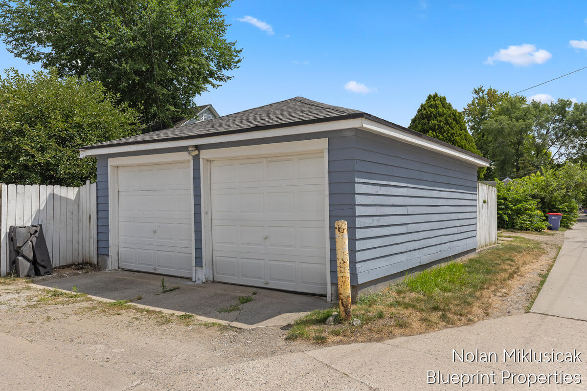 1147 Jennette Avenue NW Grand Rapids MI 49504