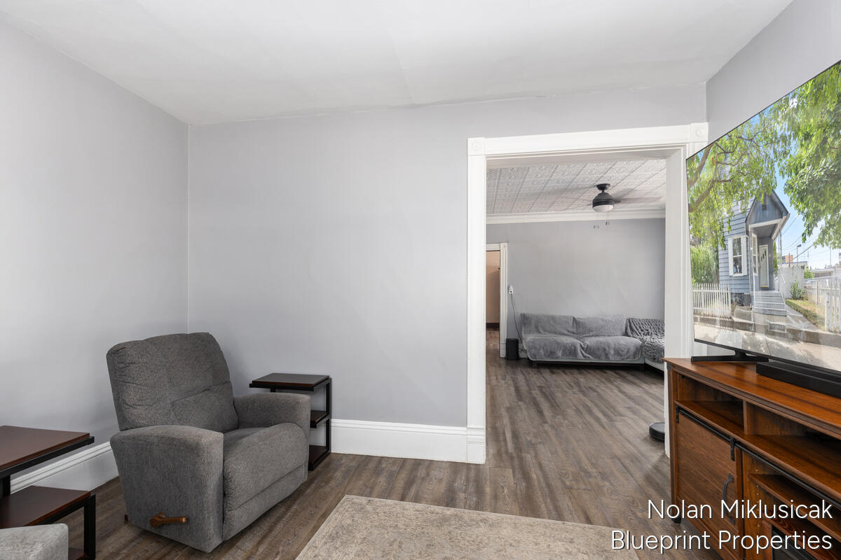 1147 Jennette Avenue NW Grand Rapids MI 49504