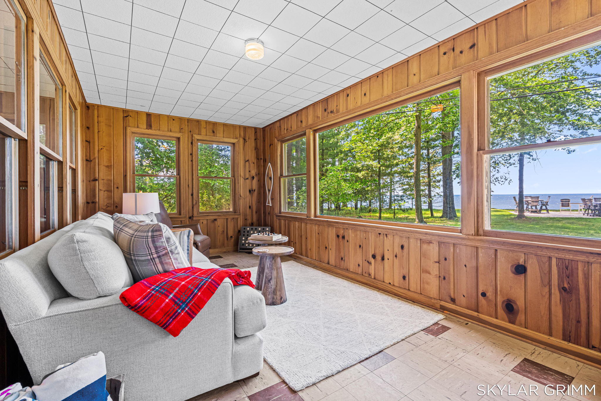 2121 N Scenic Drive Muskegon MI 49445