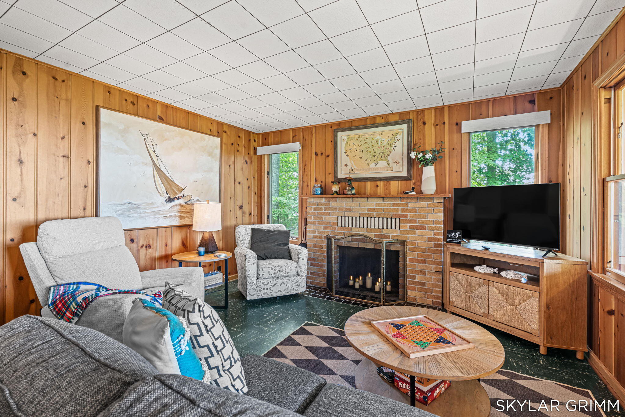 2121 N Scenic Drive Muskegon MI 49445