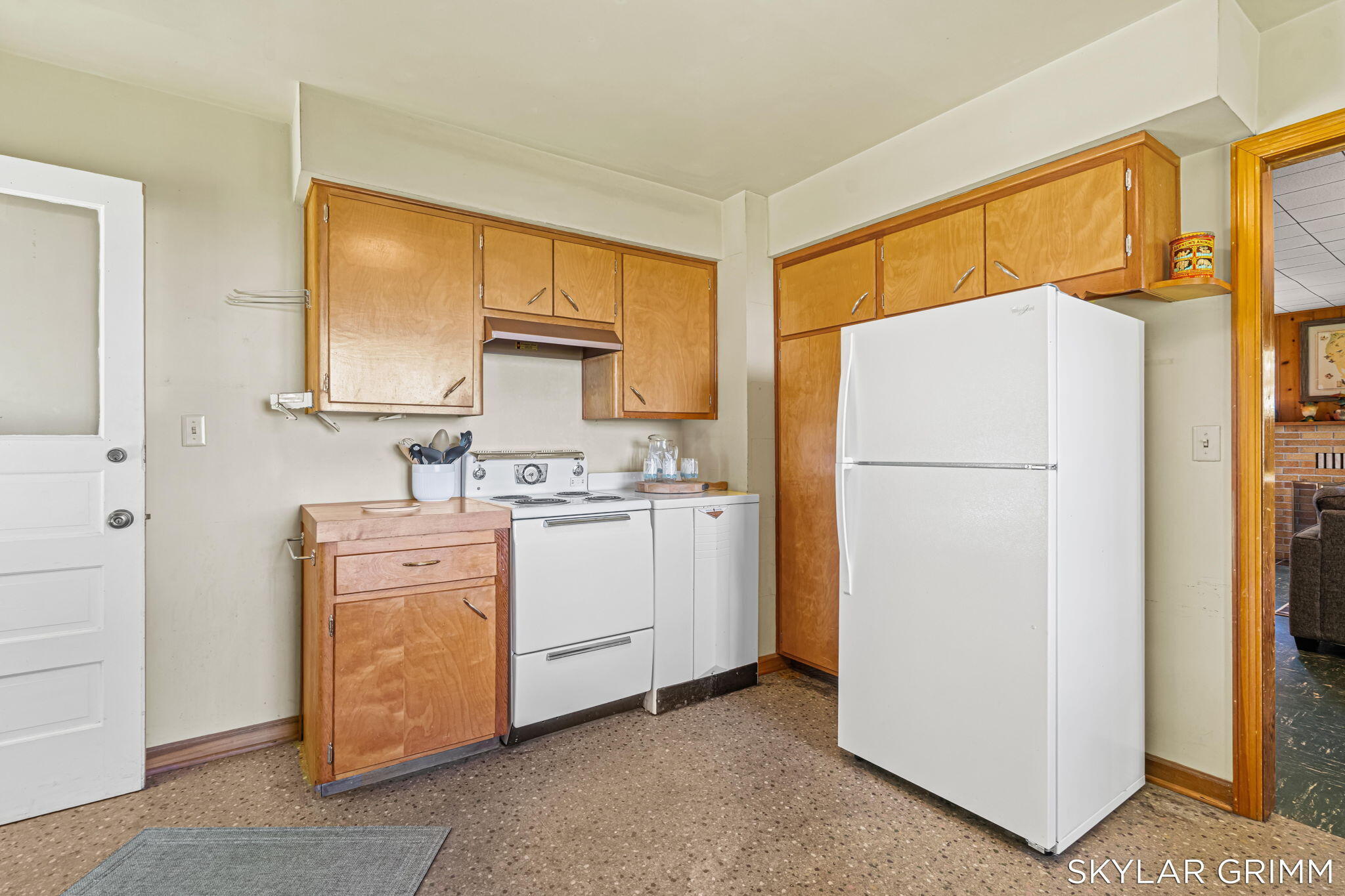 2121 N Scenic Drive Muskegon MI 49445
