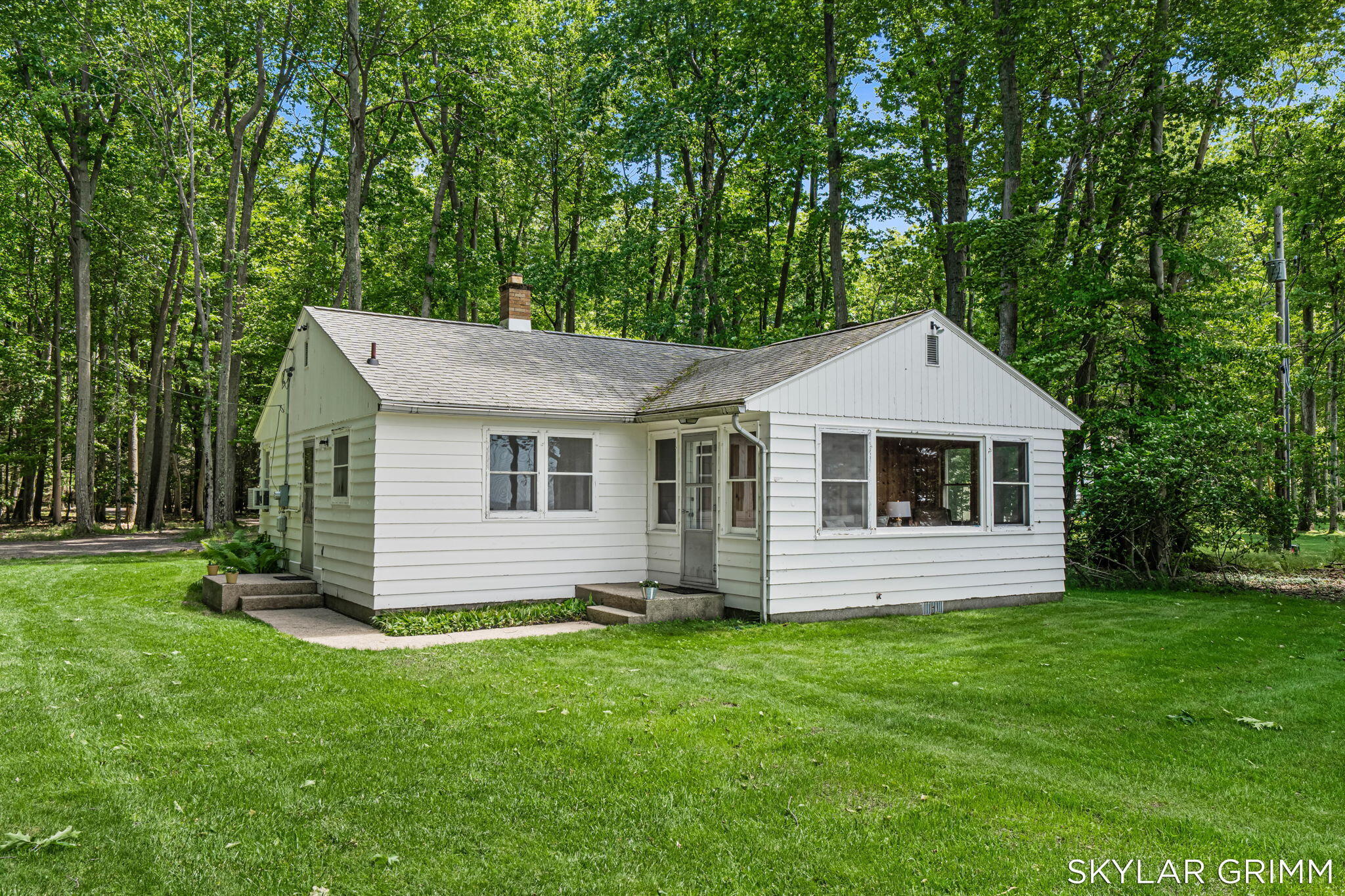 2121 N Scenic Drive Muskegon MI 49445