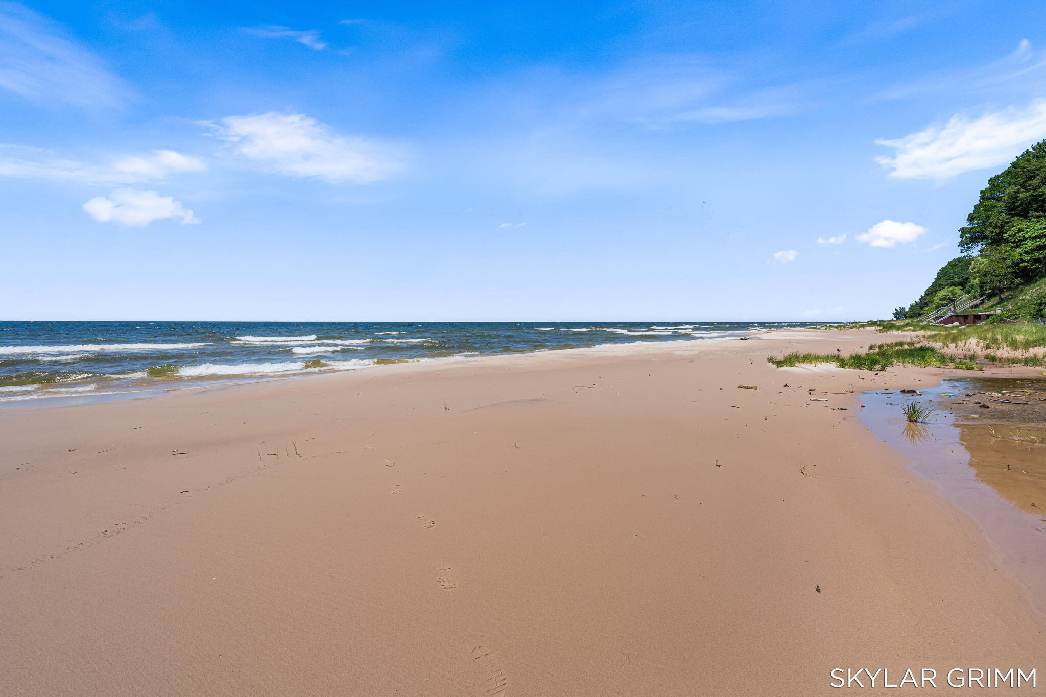 2121 N Scenic Drive Muskegon MI 49445