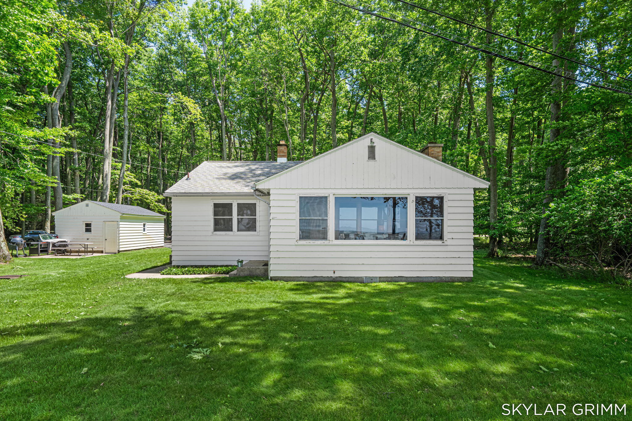 2121 N Scenic Drive Muskegon MI 49445