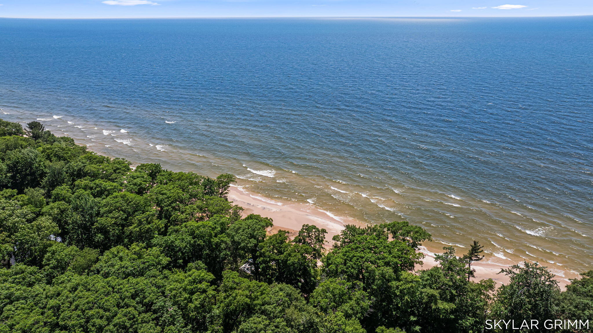 2121 N Scenic Drive Muskegon MI 49445