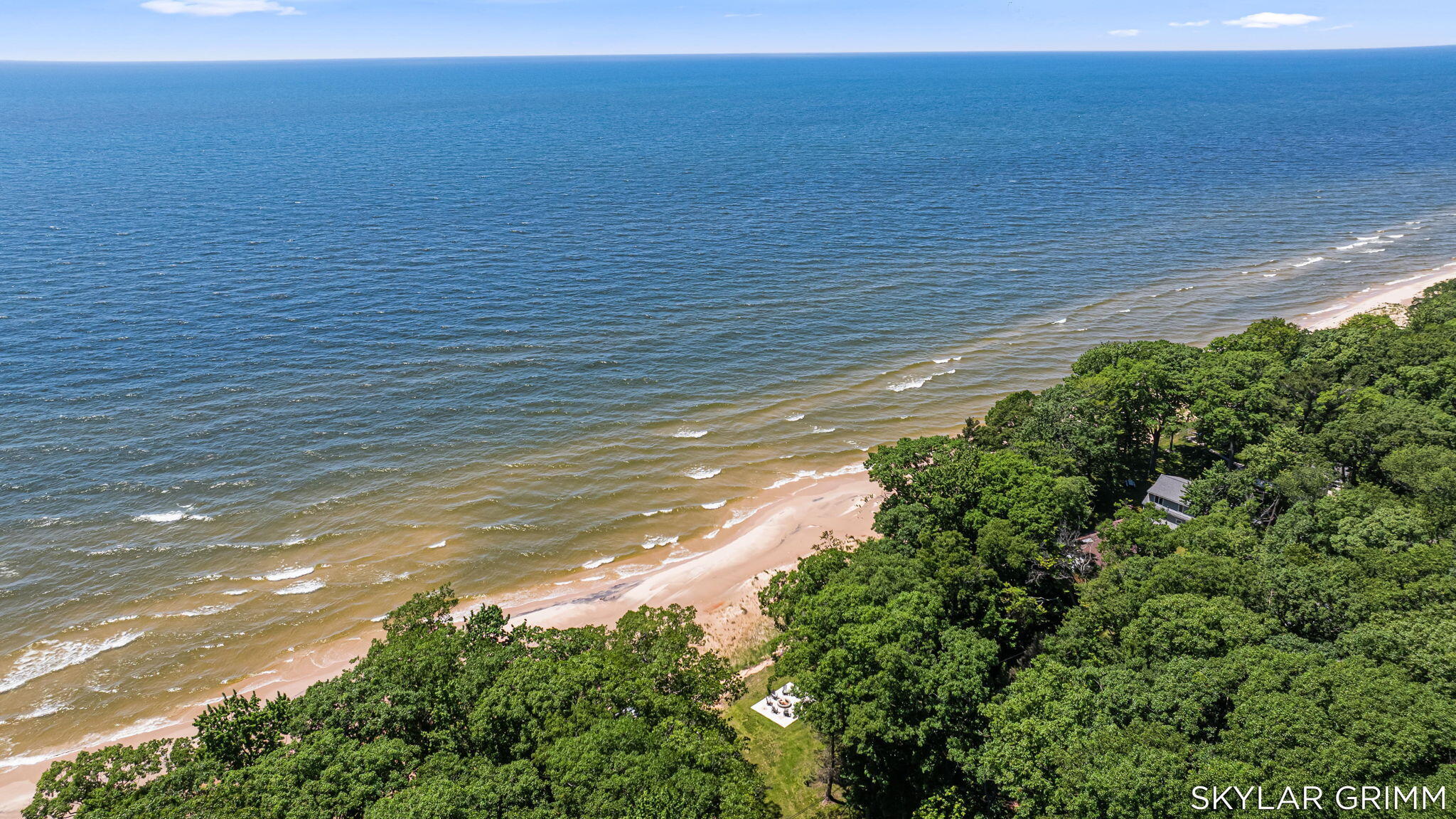 2121 N Scenic Drive Muskegon MI 49445