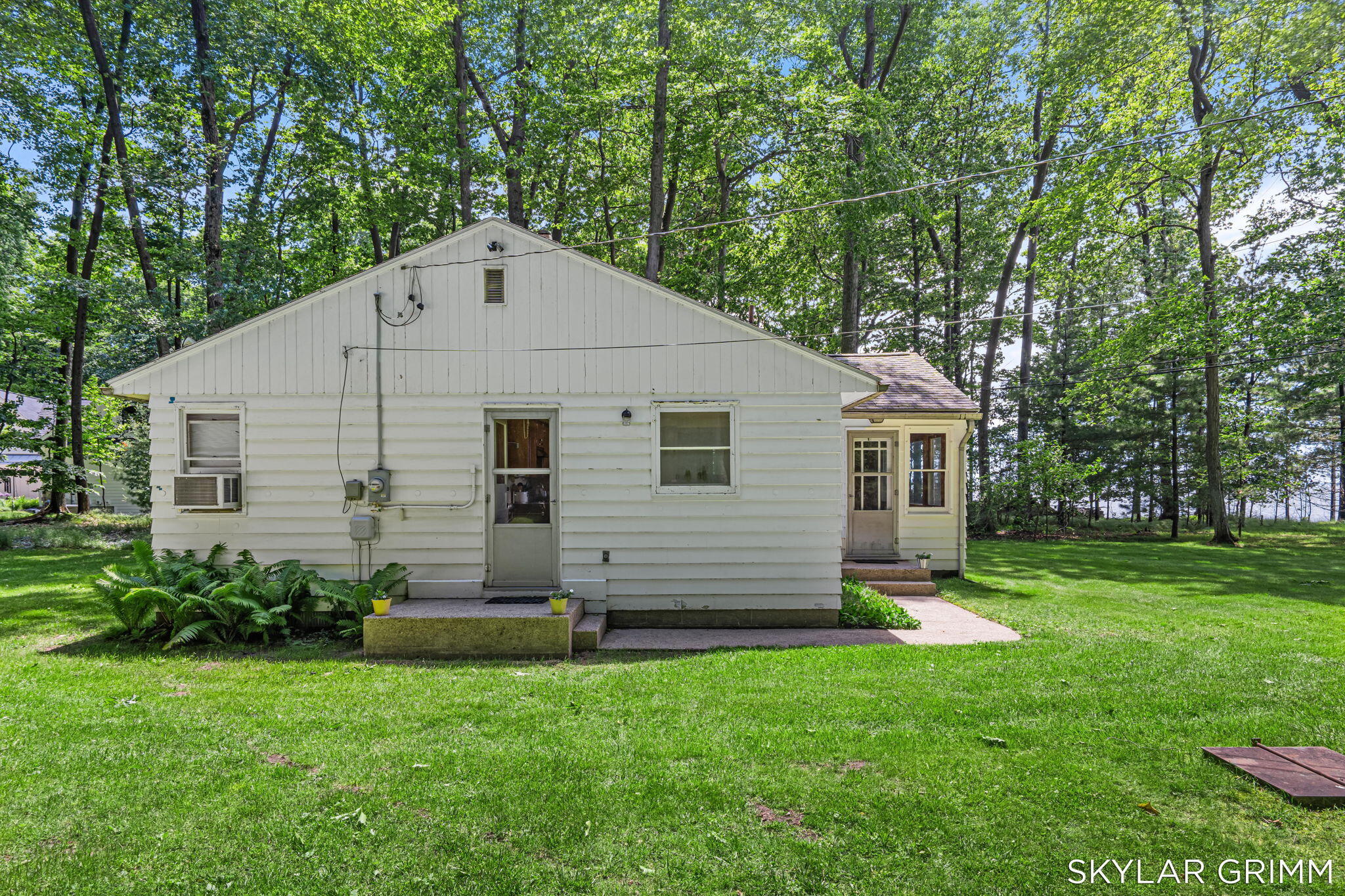 2121 N Scenic Drive Muskegon MI 49445