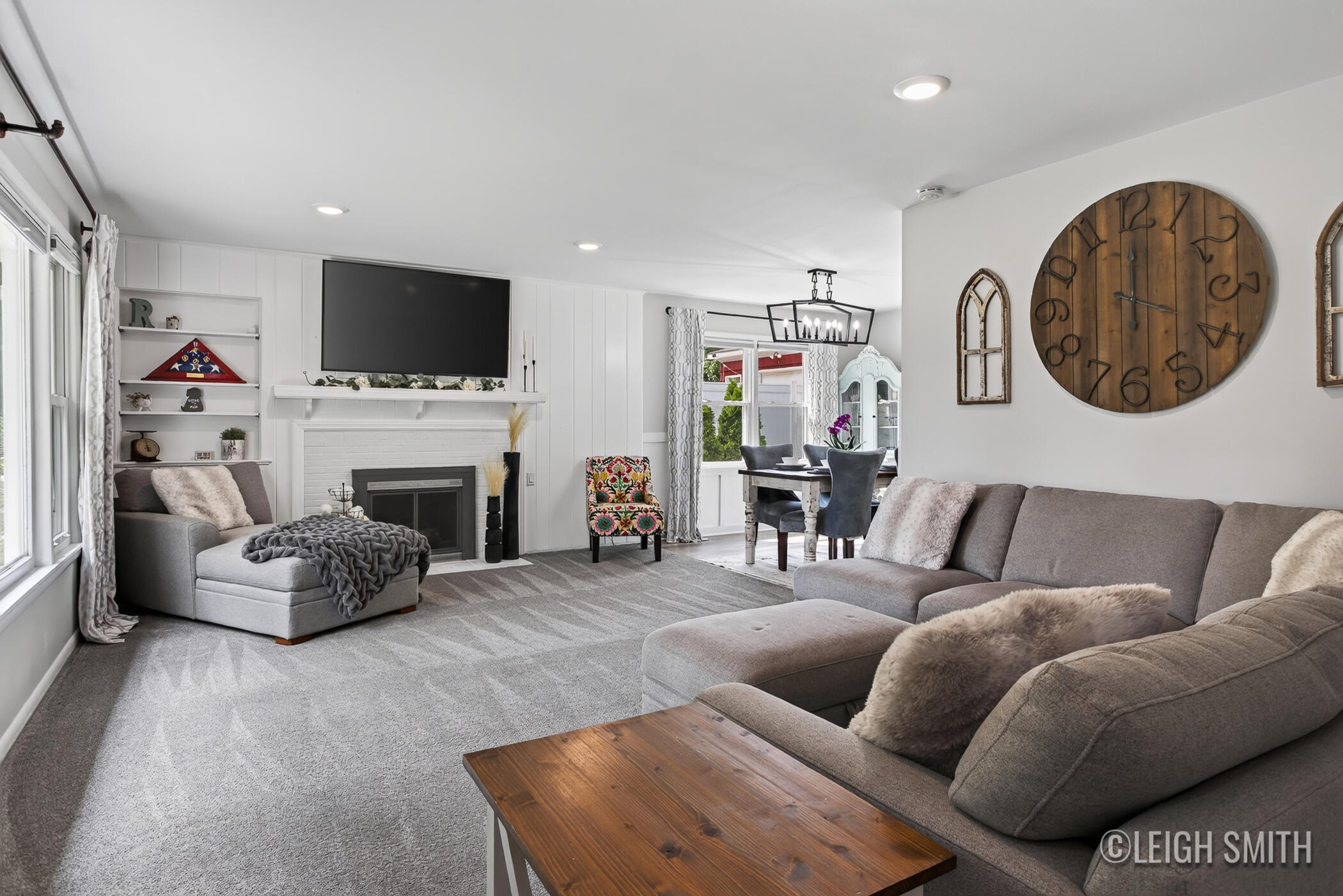 2165 Apple Avenue NW Grand Rapids MI 49504