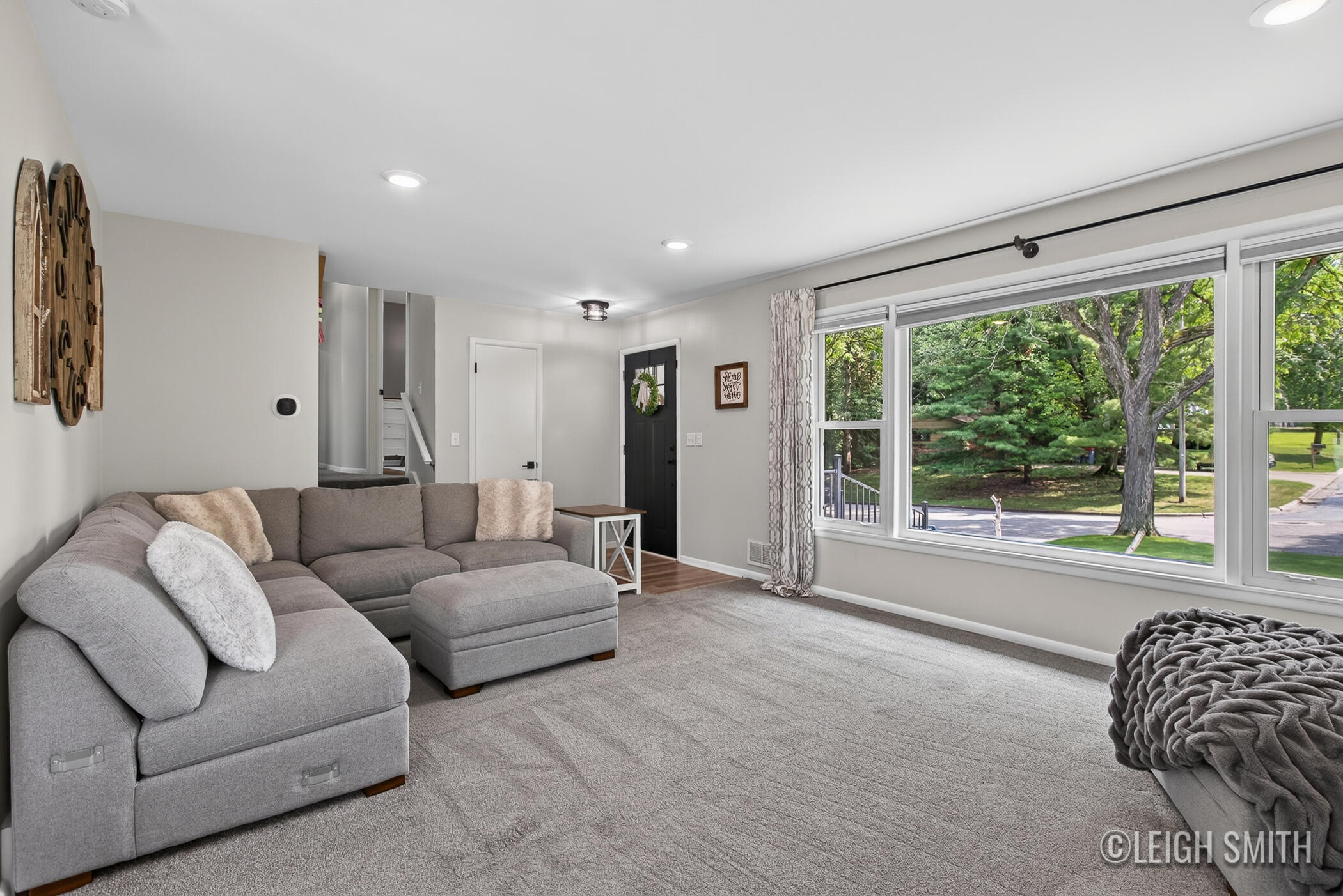 2165 Apple Avenue NW Grand Rapids MI 49504