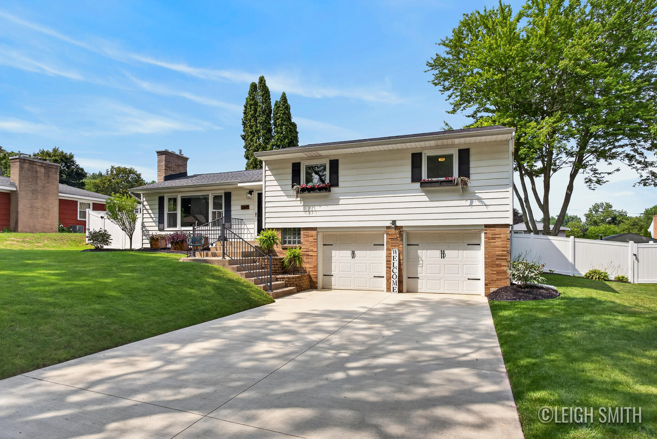2165 Apple Avenue NW Grand Rapids MI 49504