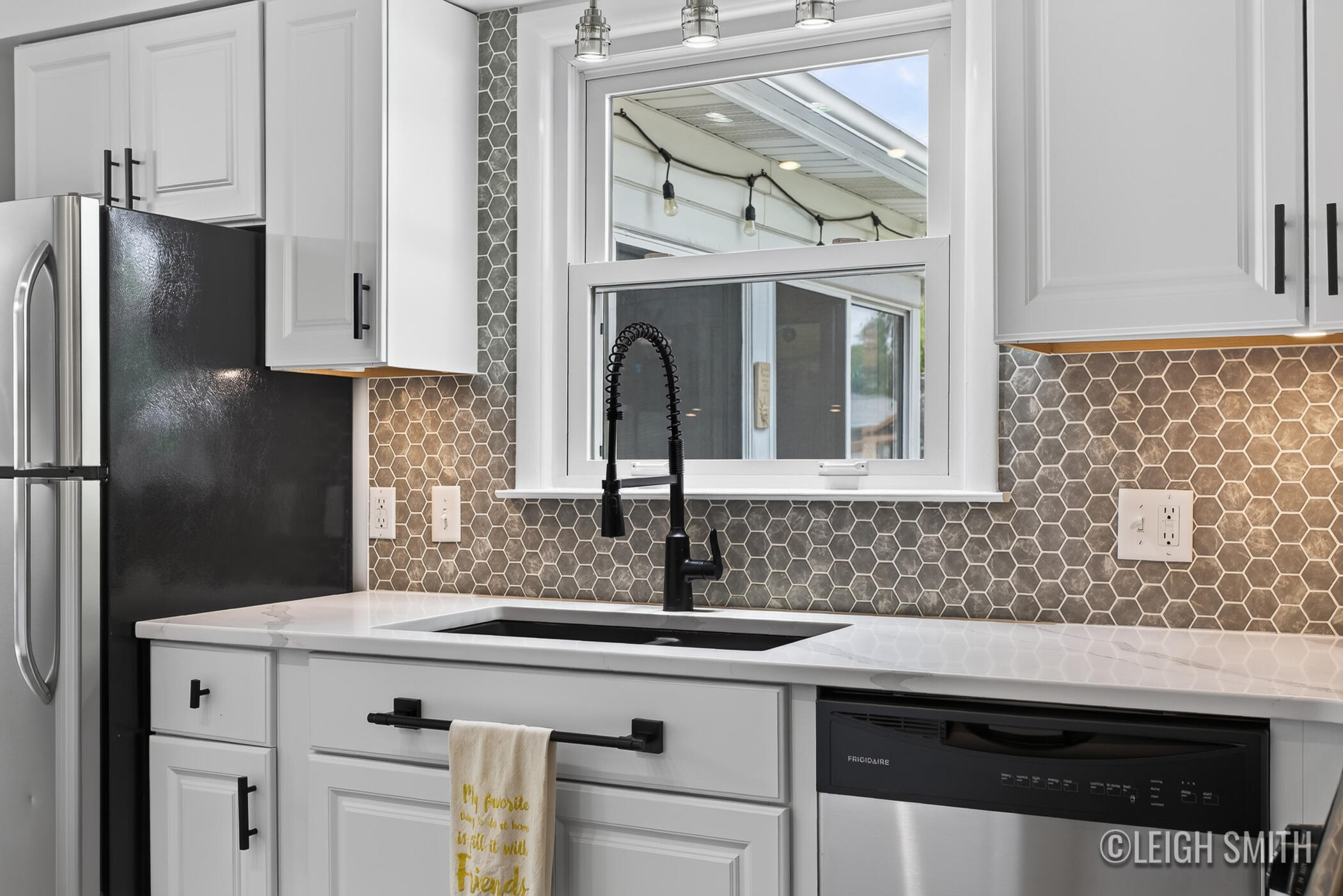 2165 Apple Avenue NW Grand Rapids MI 49504