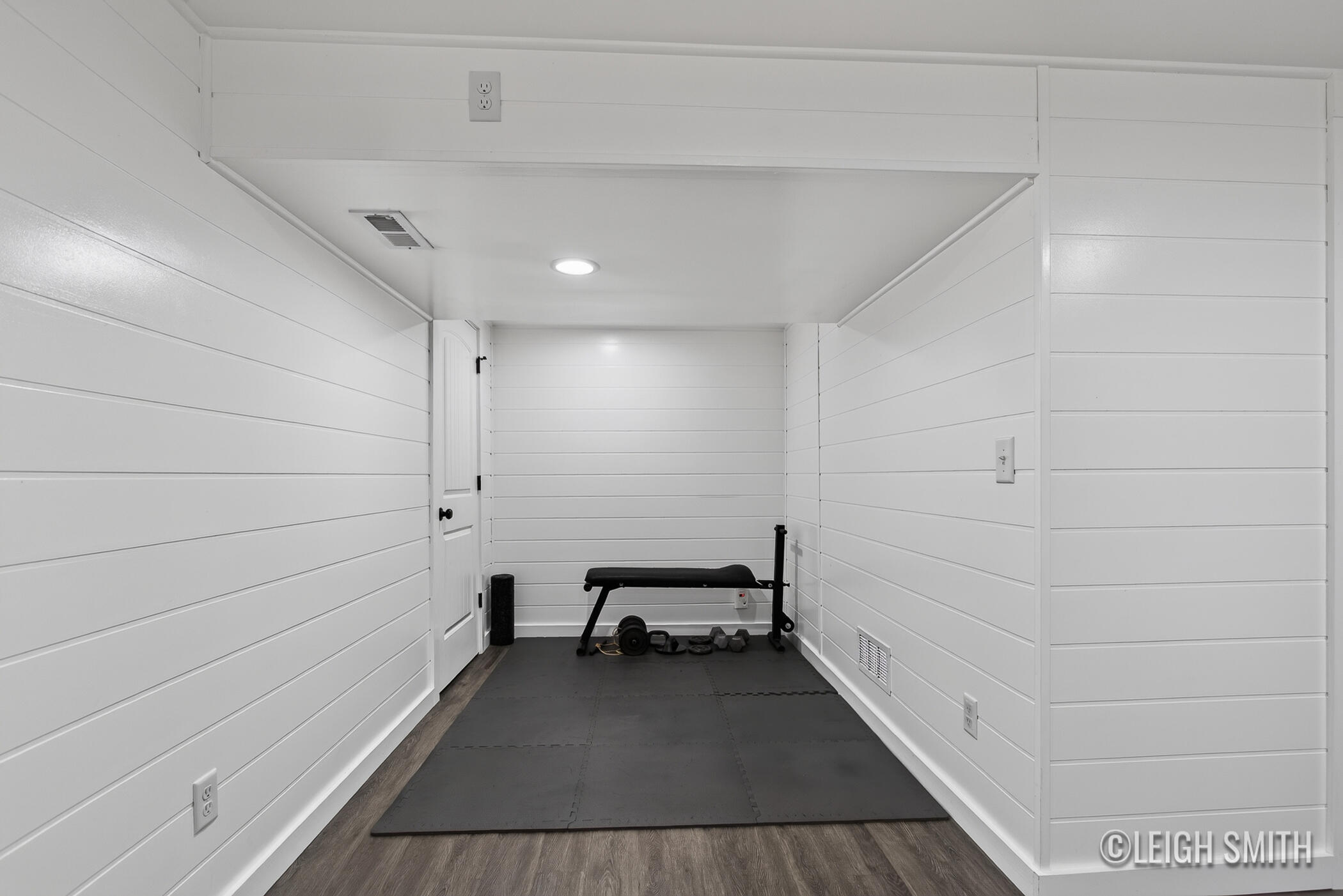 2165 Apple Avenue NW Grand Rapids MI 49504