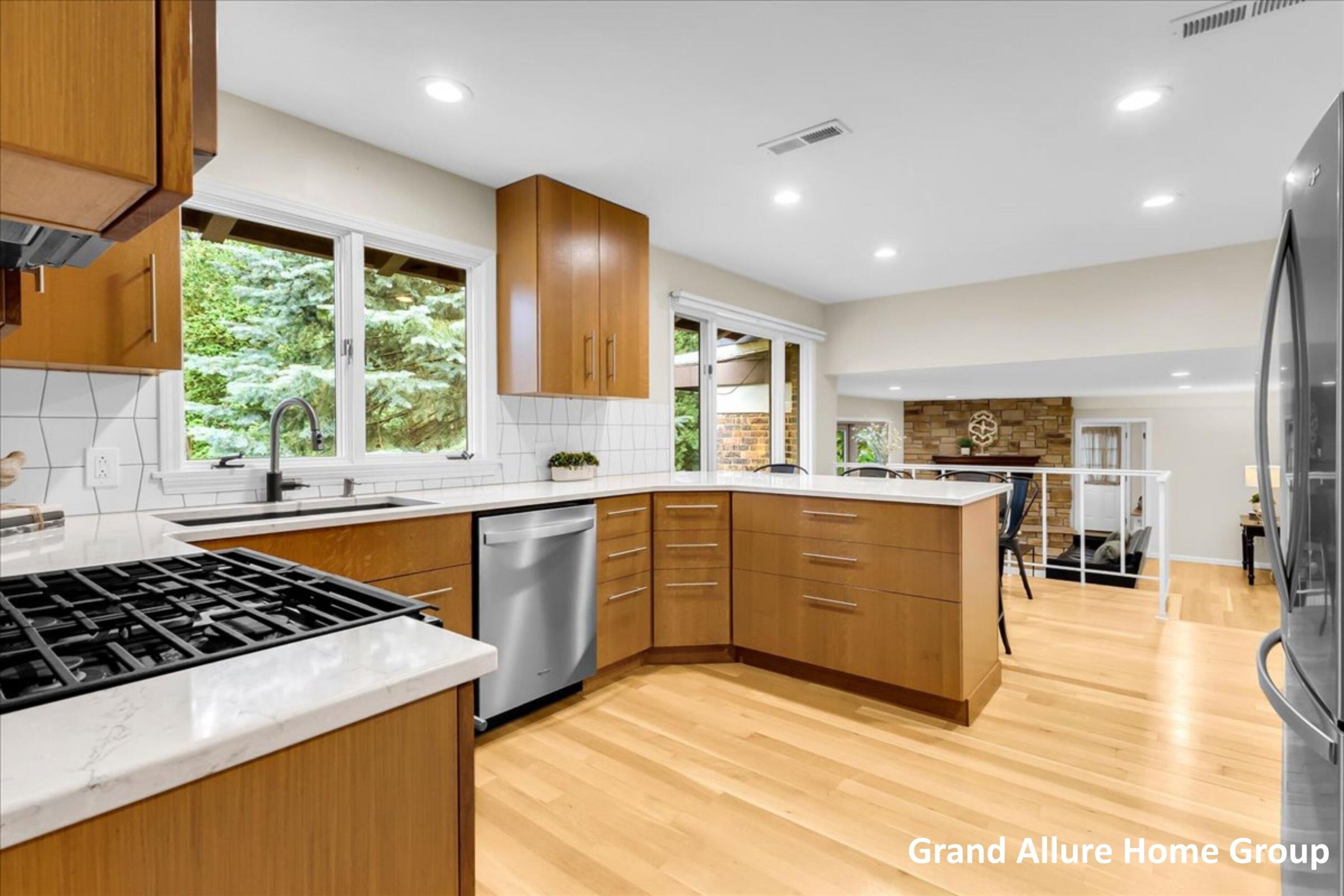2850 Burritt Street NW Grand Rapids MI 49504