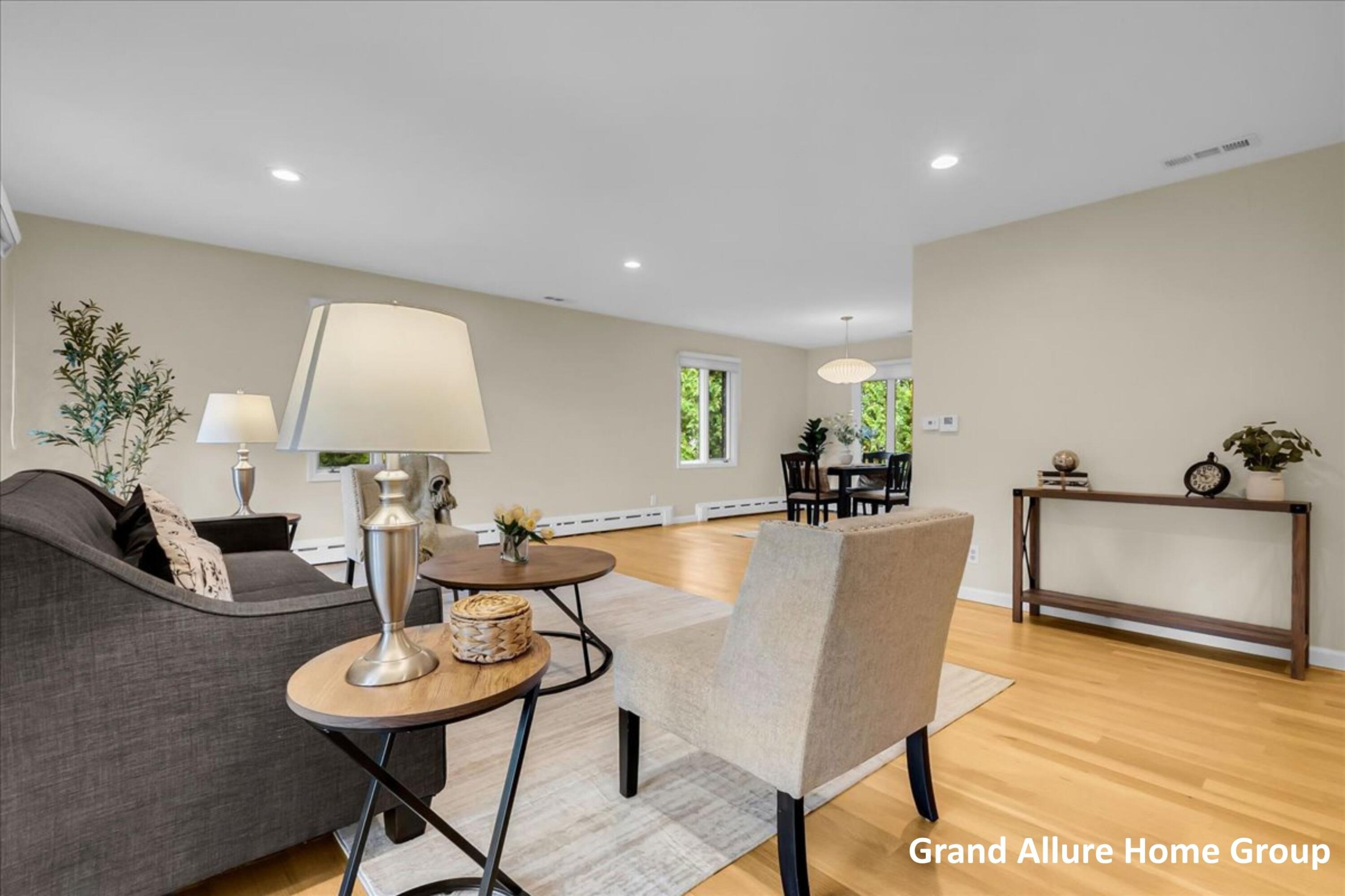 2850 Burritt Street NW Grand Rapids MI 49504