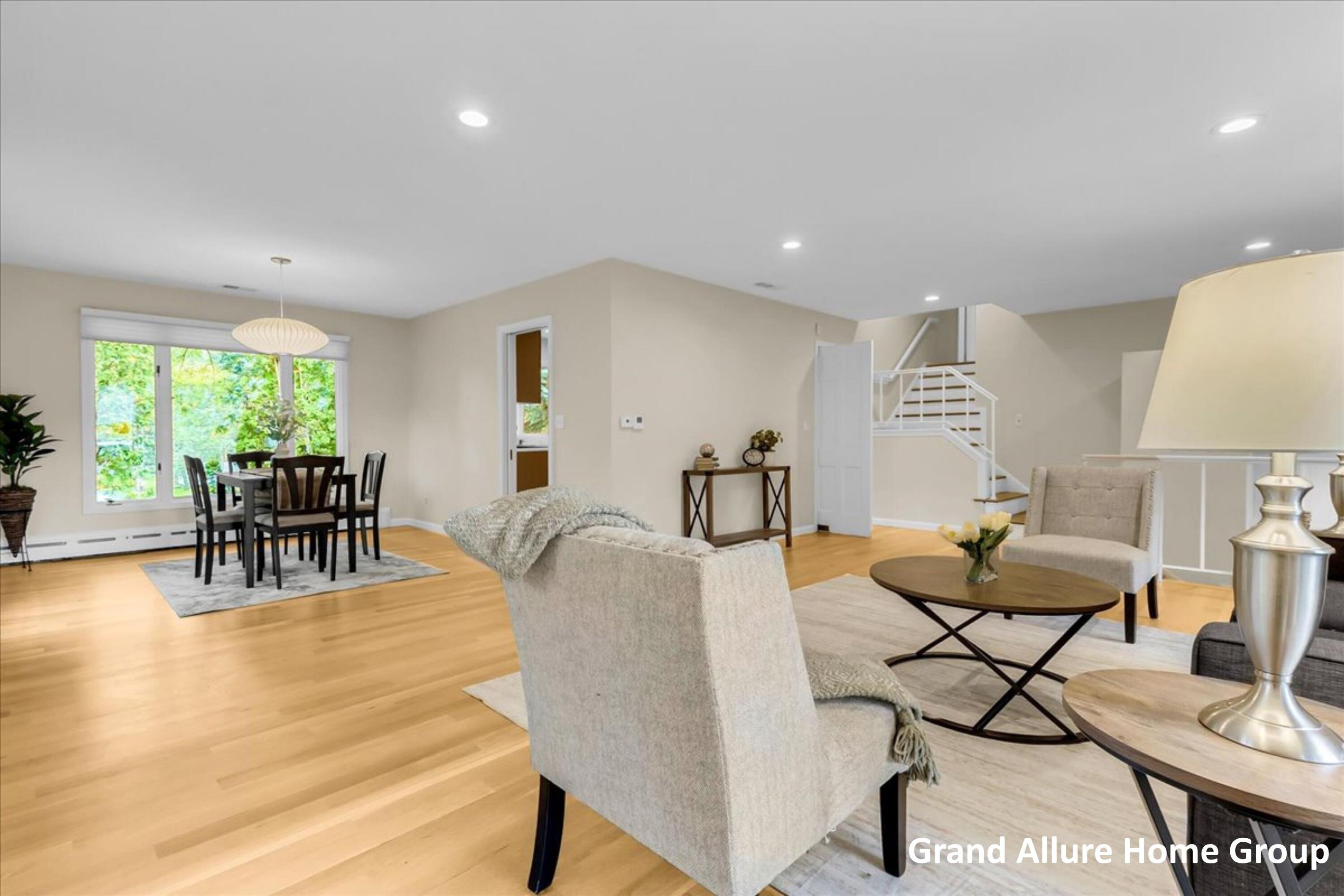 2850 Burritt Street NW Grand Rapids MI 49504