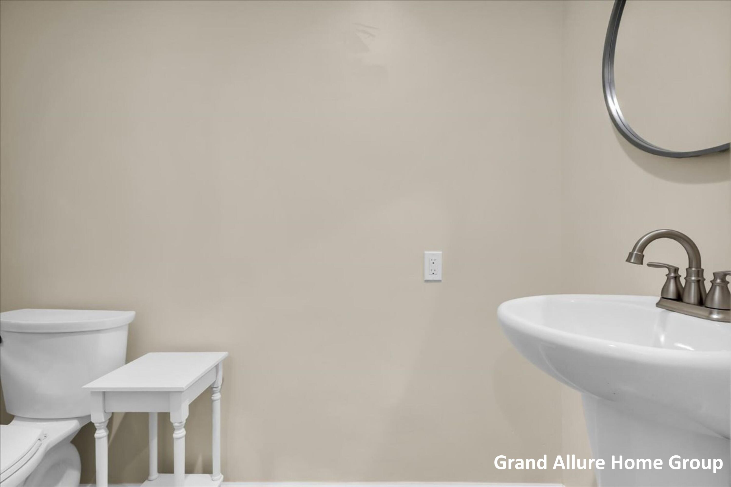 2850 Burritt Street NW Grand Rapids MI 49504