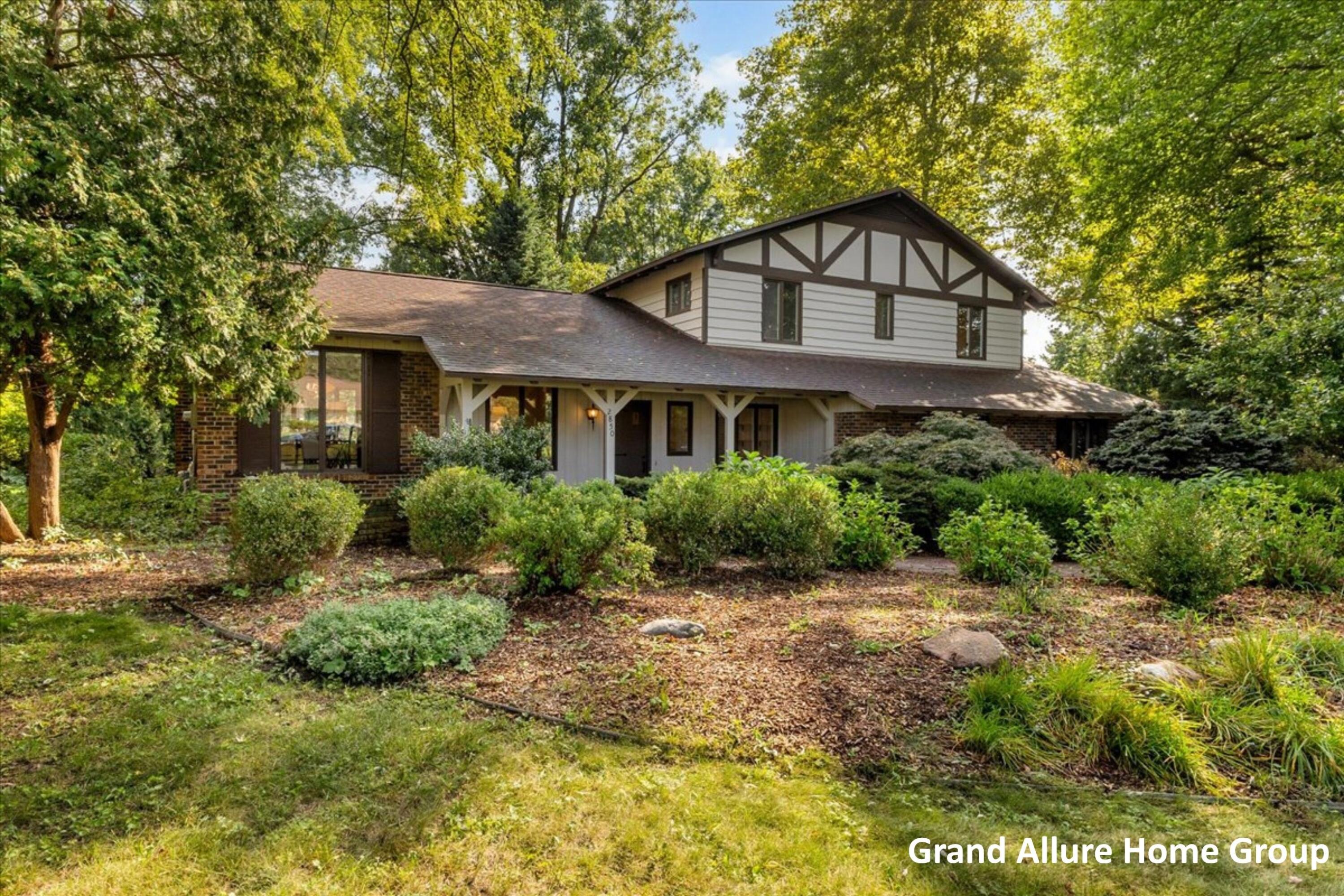 2850 Burritt Street NW Grand Rapids MI 49504