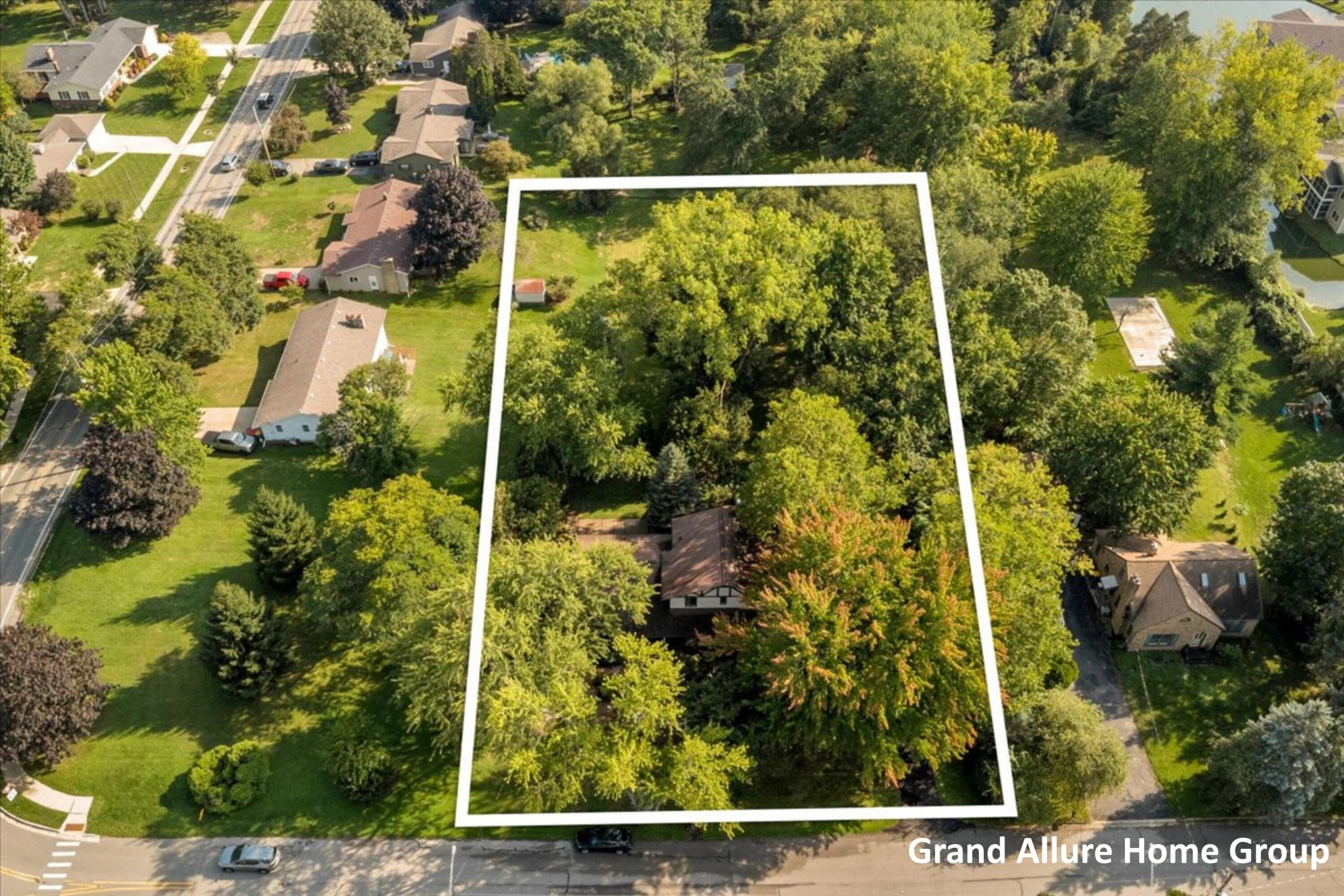 2850 Burritt Street NW Grand Rapids MI 49504