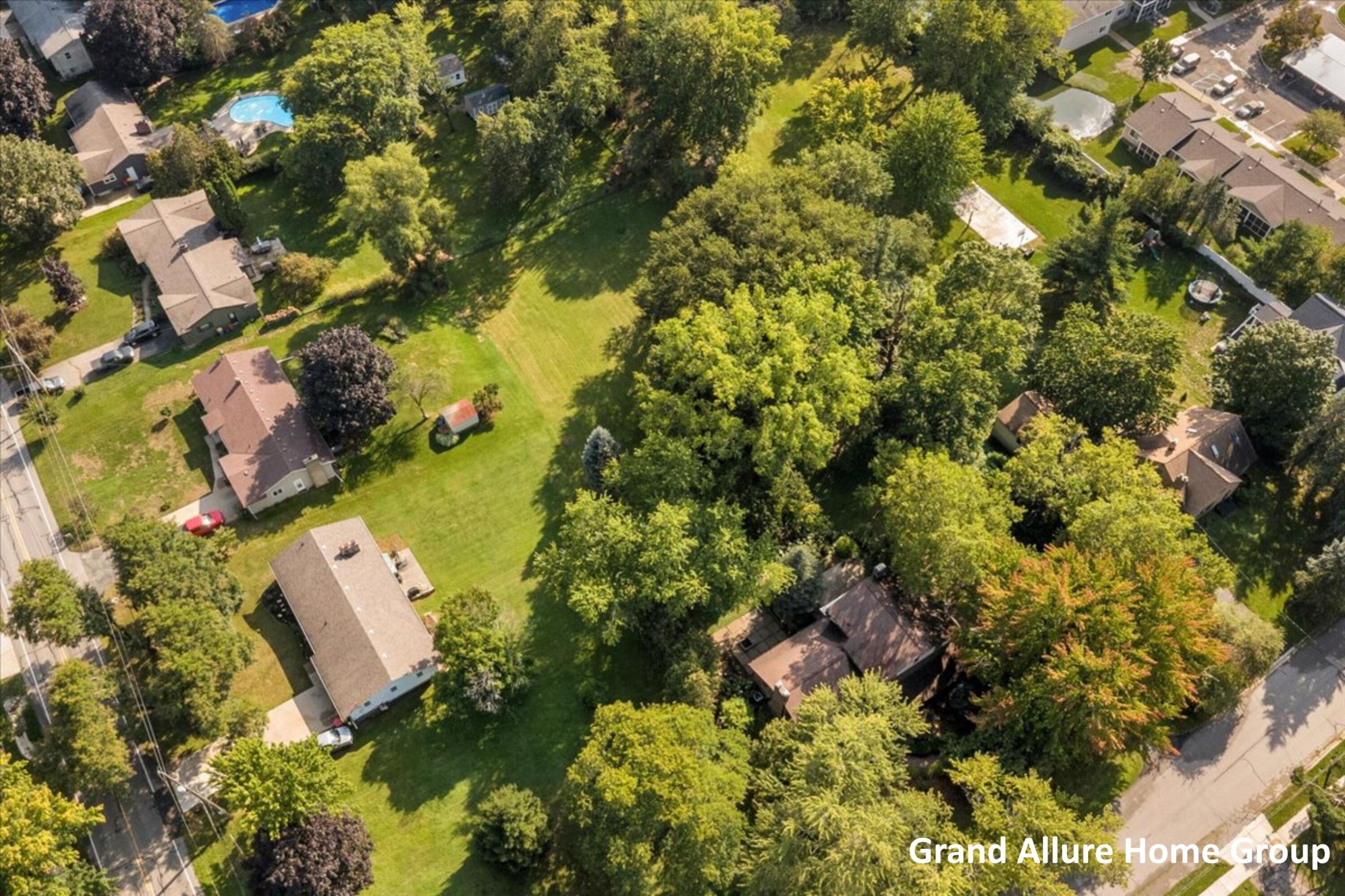 2850 Burritt Street NW Grand Rapids MI 49504