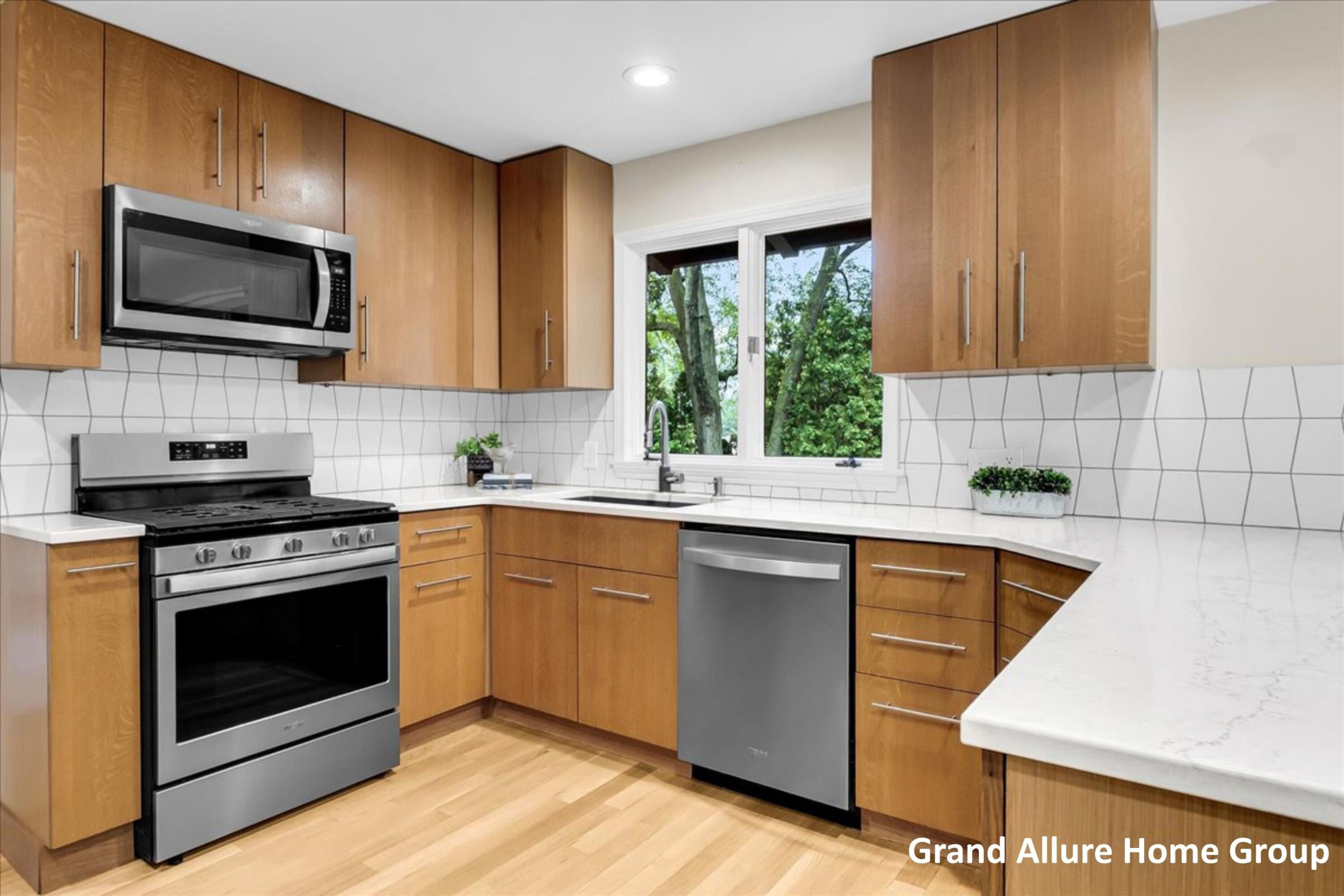2850 Burritt Street NW Grand Rapids MI 49504