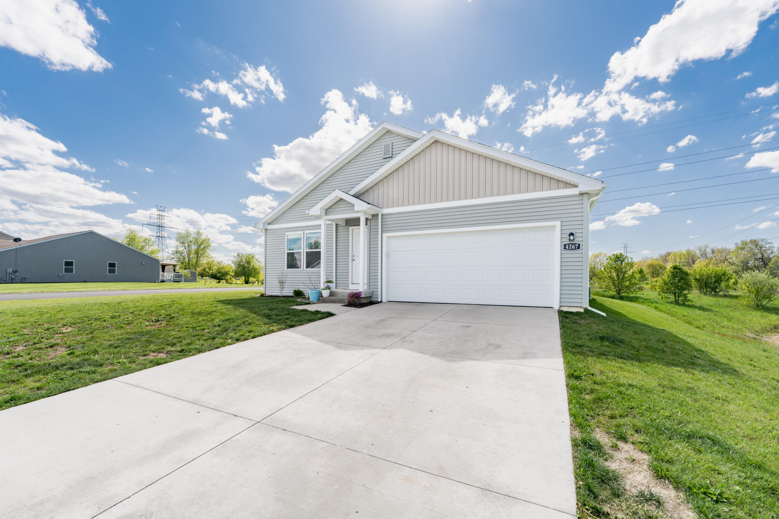 4267 Country Meadows Drive Kalamazoo MI 49048