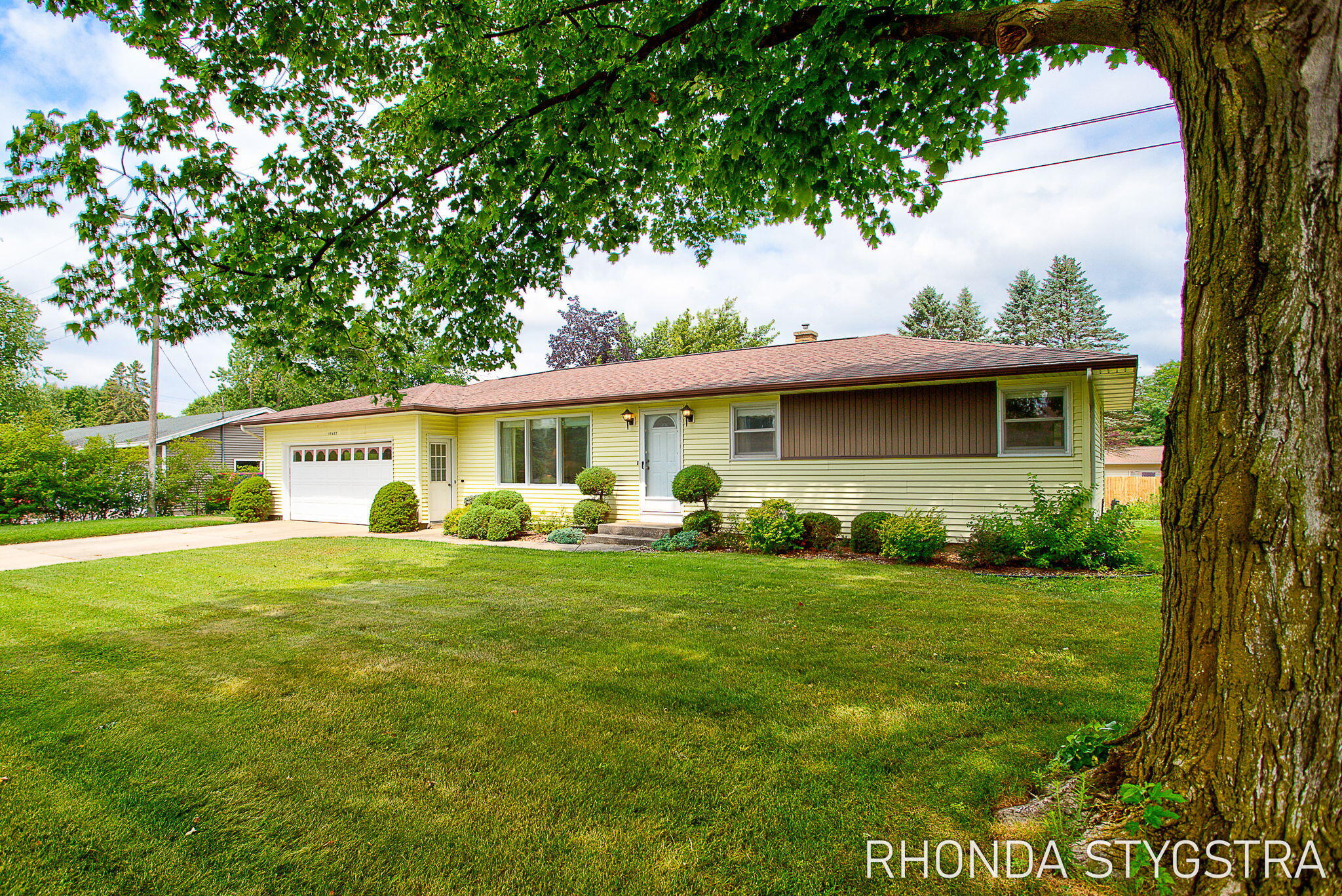 10687 Riley Street Zeeland MI 49464