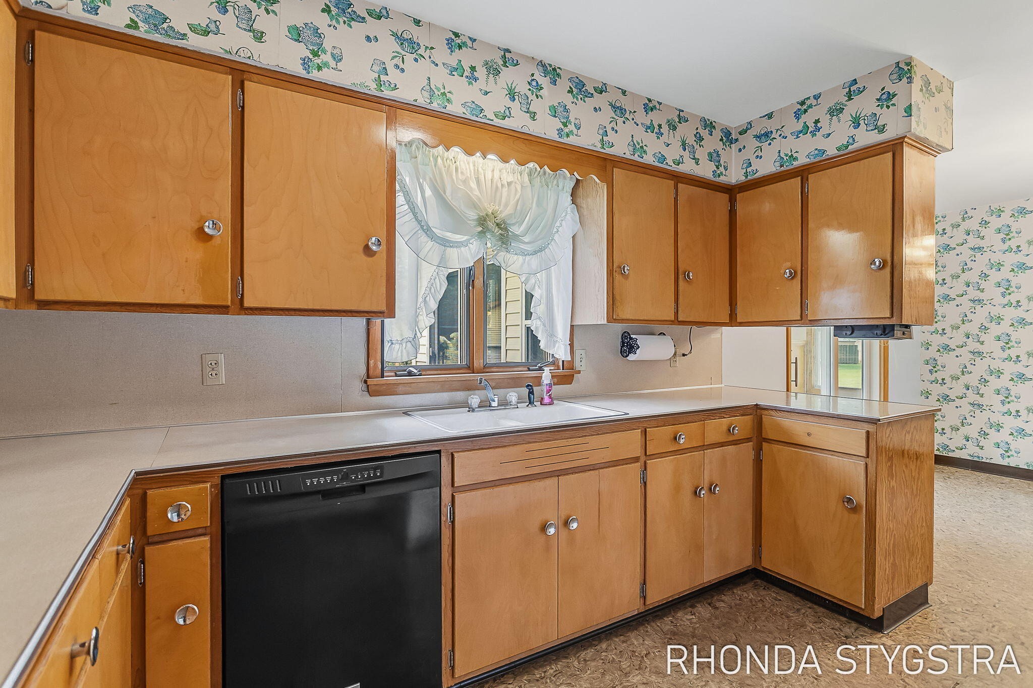 10687 Riley Street Zeeland MI 49464