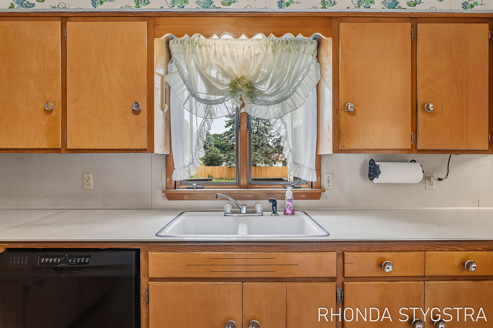 10687 Riley Street Zeeland MI 49464