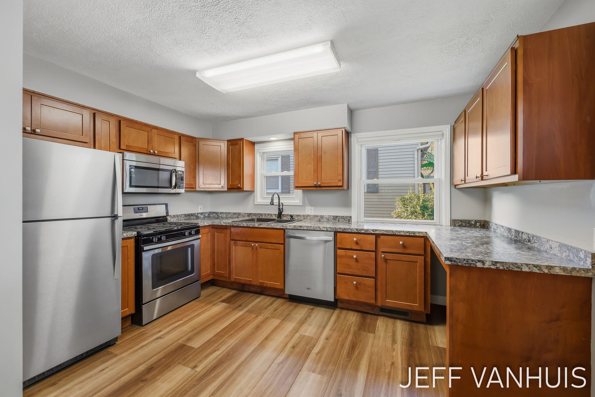 1270 Cedar Street NE Grand Rapids MI 49503