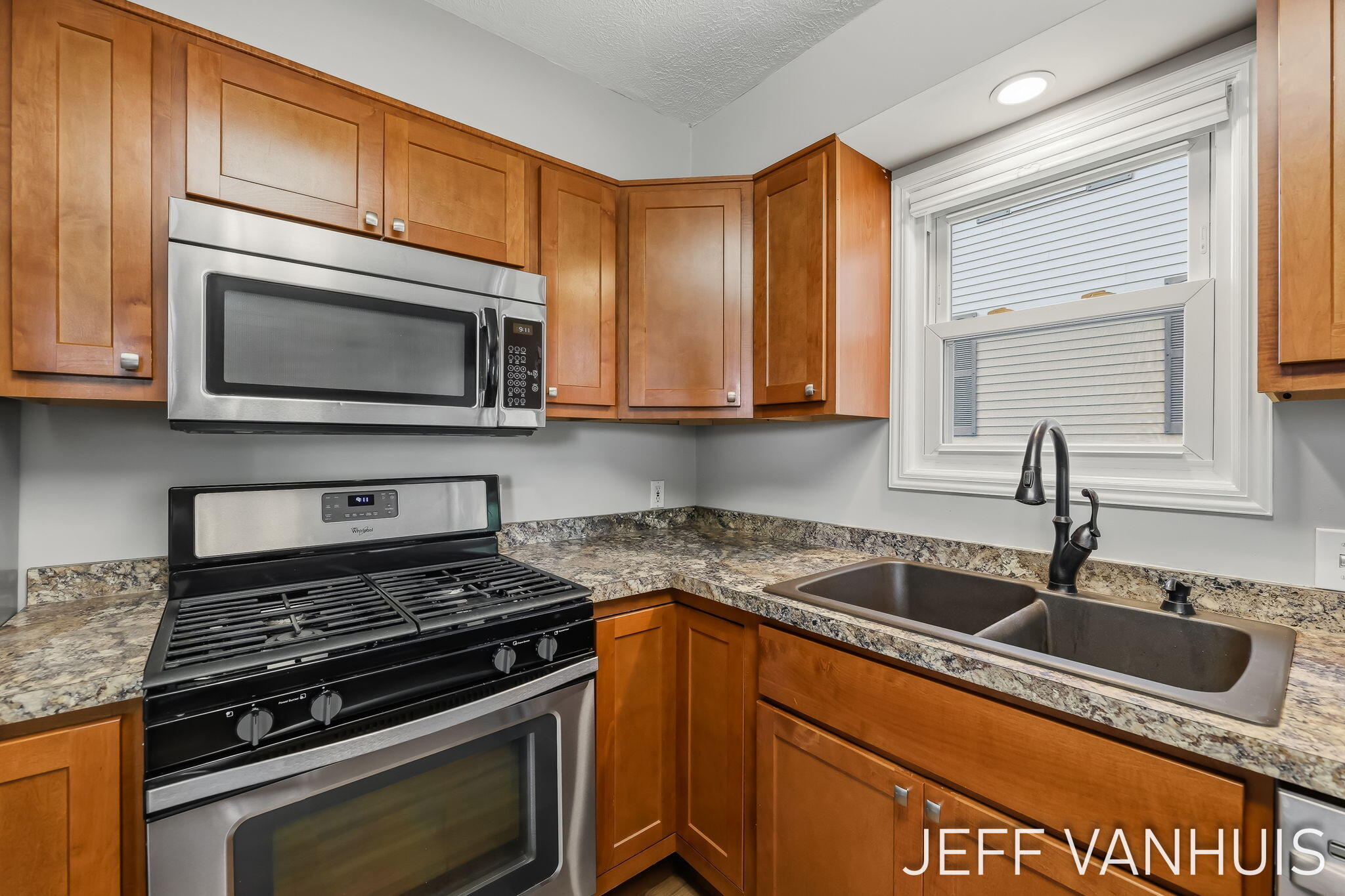 1270 Cedar Street NE Grand Rapids MI 49503