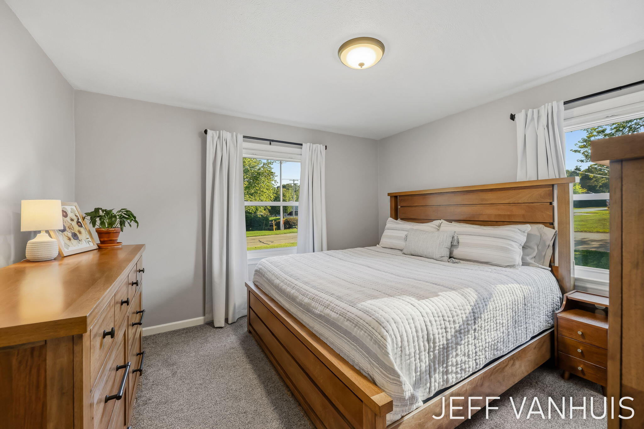 1270 Cedar Street NE Grand Rapids MI 49503