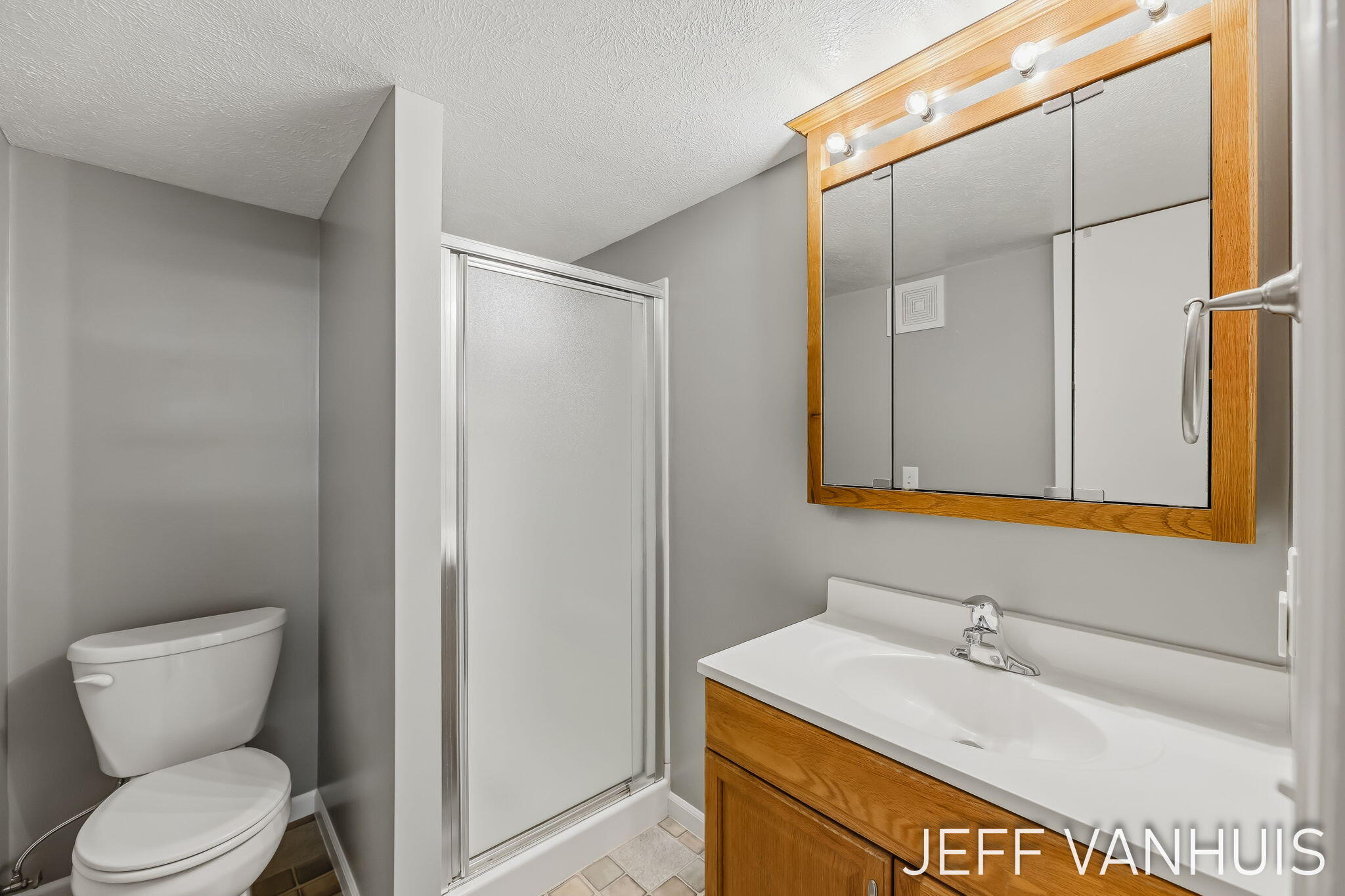 1270 Cedar Street NE Grand Rapids MI 49503