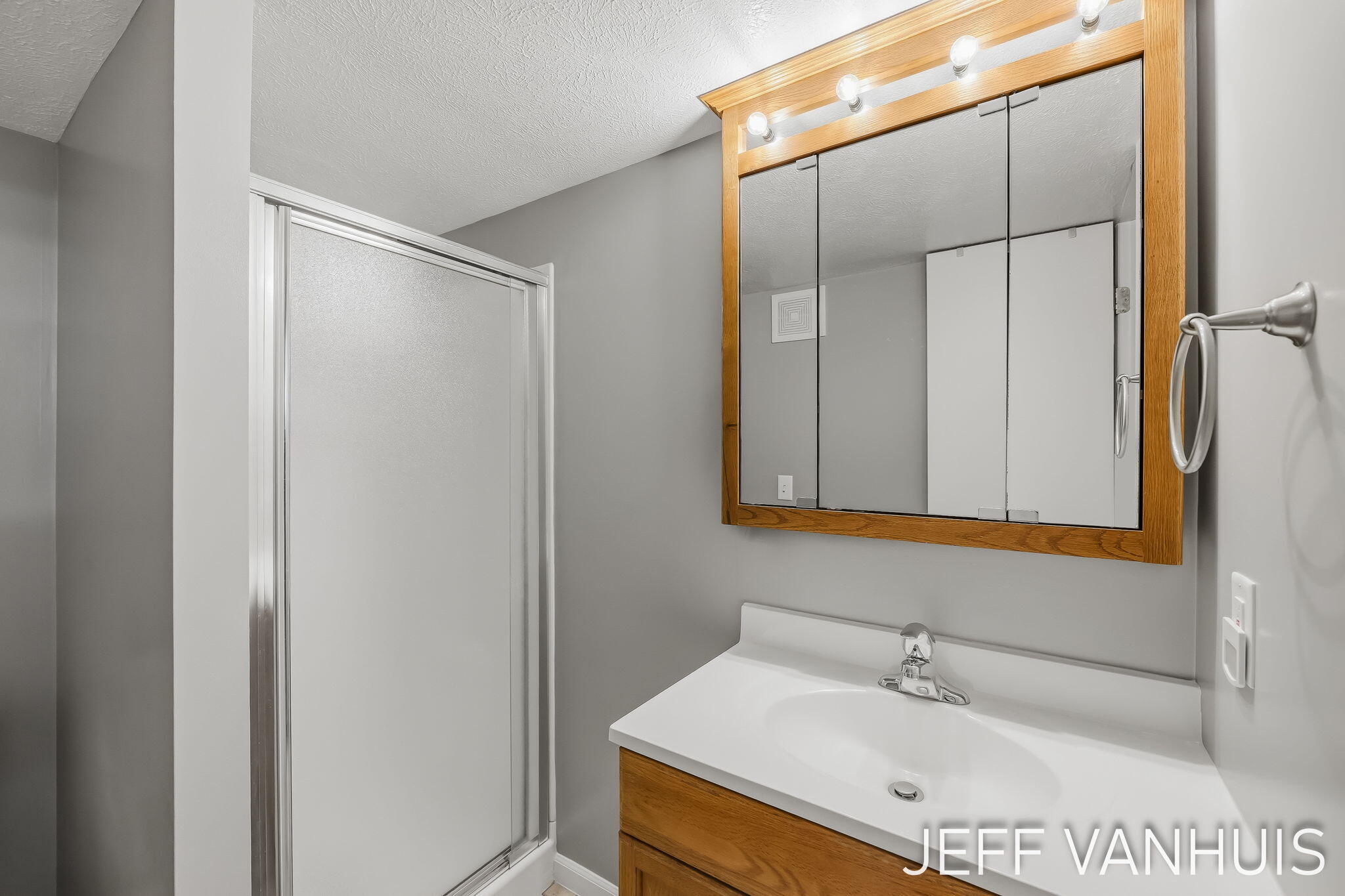 1270 Cedar Street NE Grand Rapids MI 49503