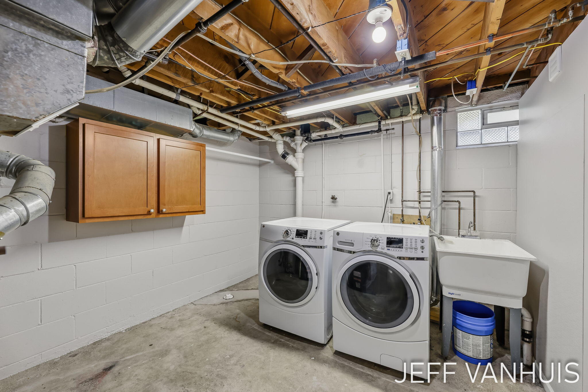 1270 Cedar Street NE Grand Rapids MI 49503