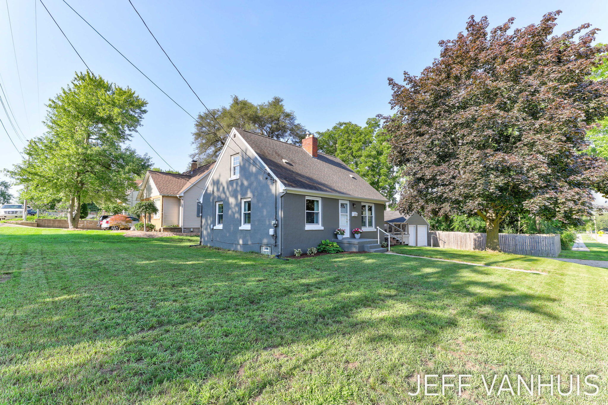 1270 Cedar Street NE Grand Rapids MI 49503
