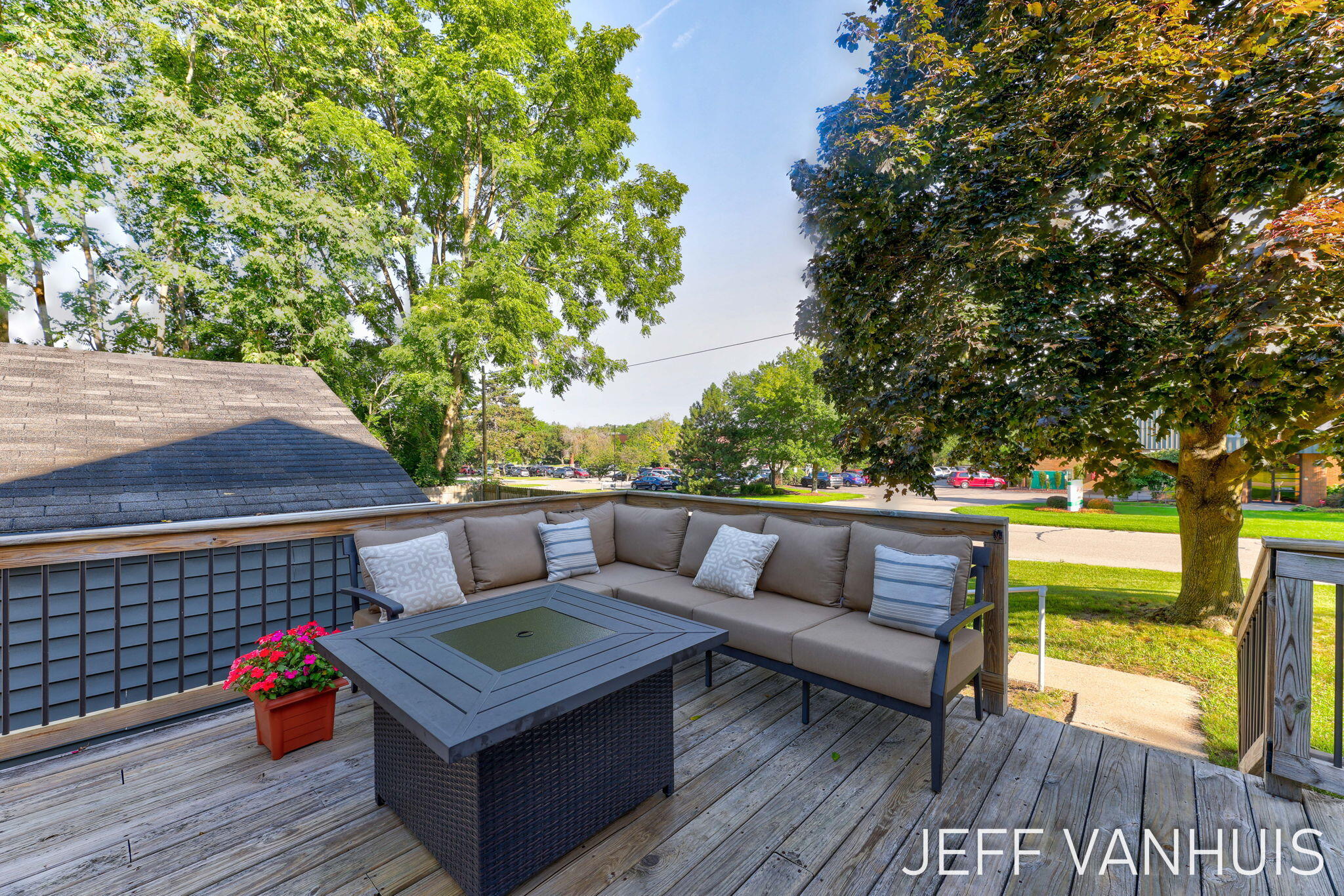 1270 Cedar Street NE Grand Rapids MI 49503