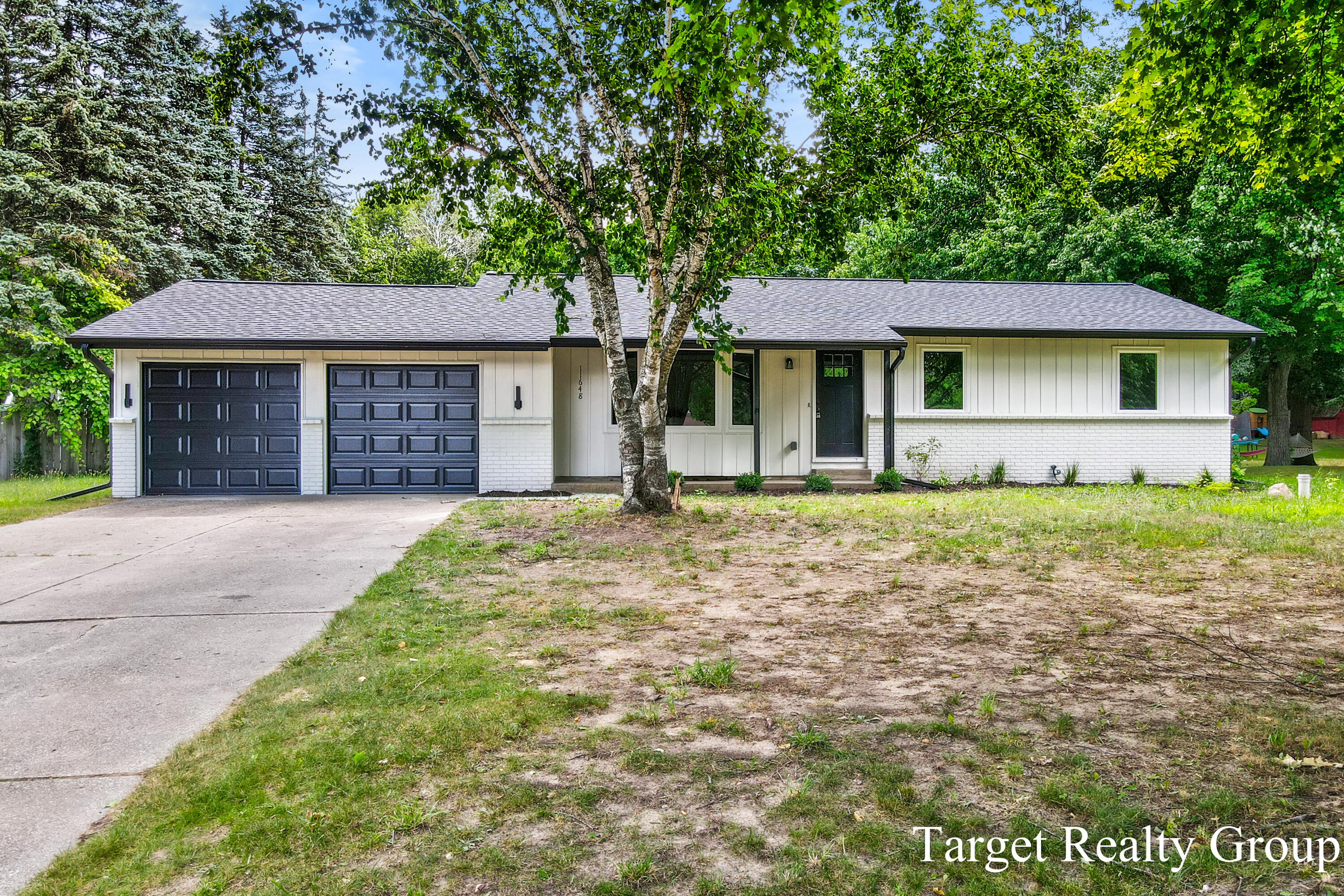 11648 Woodgate Drive NW Grand Rapids MI 49534