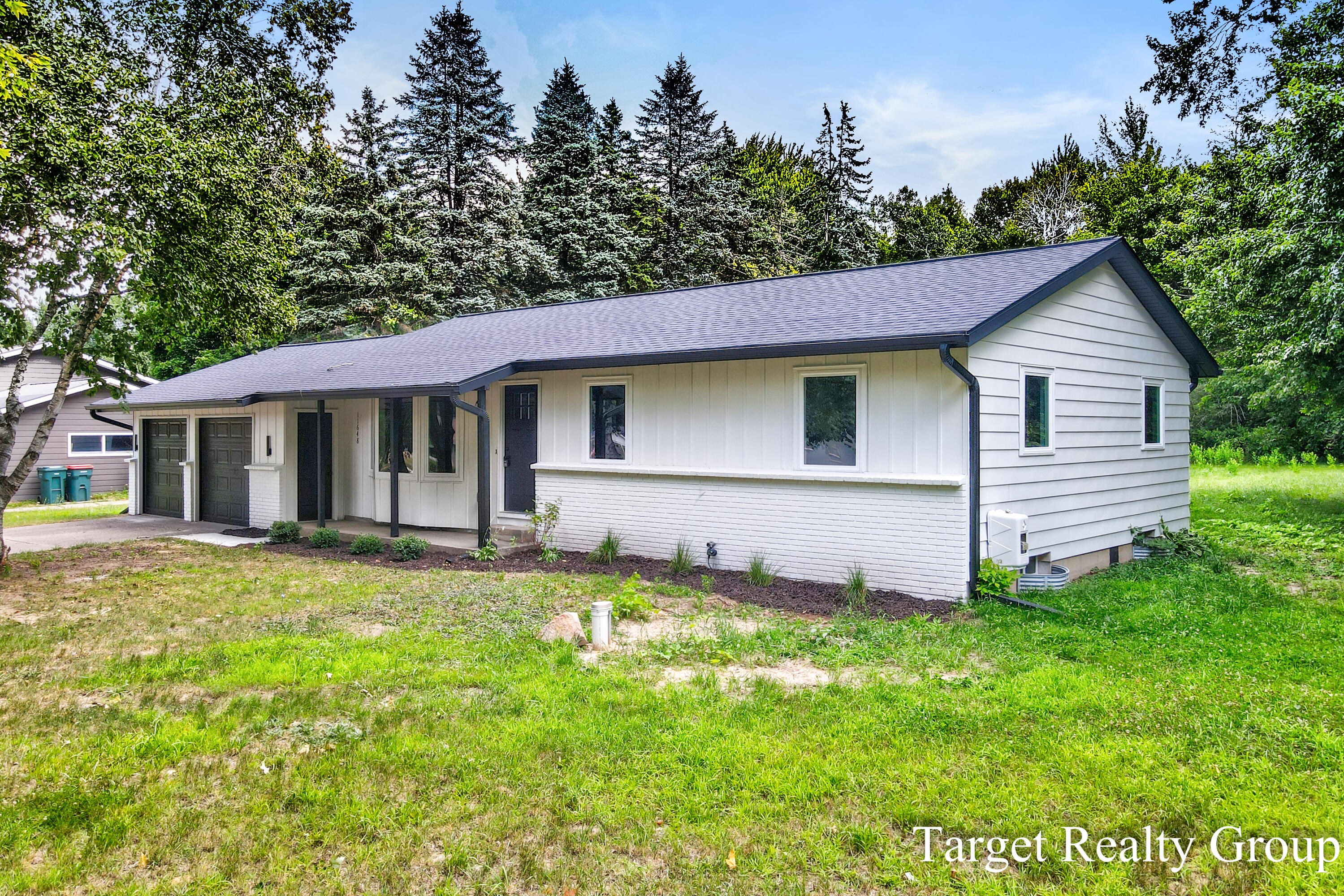 11648 Woodgate Drive NW Grand Rapids MI 49534