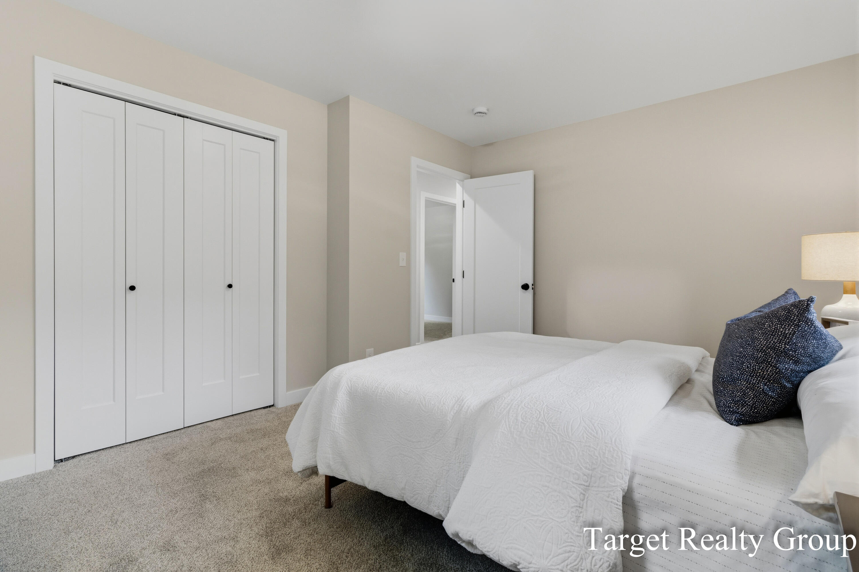 11648 Woodgate Drive NW Grand Rapids MI 49534