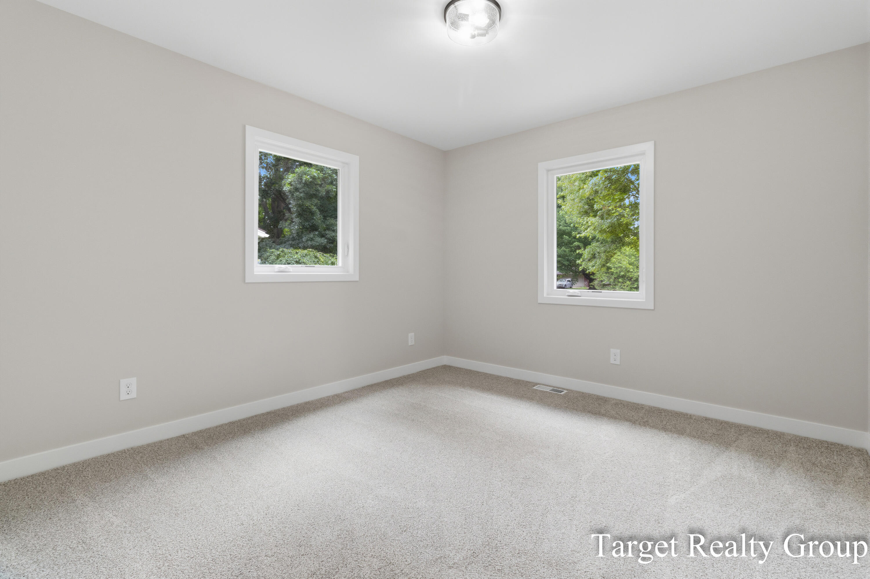 11648 Woodgate Drive NW Grand Rapids MI 49534